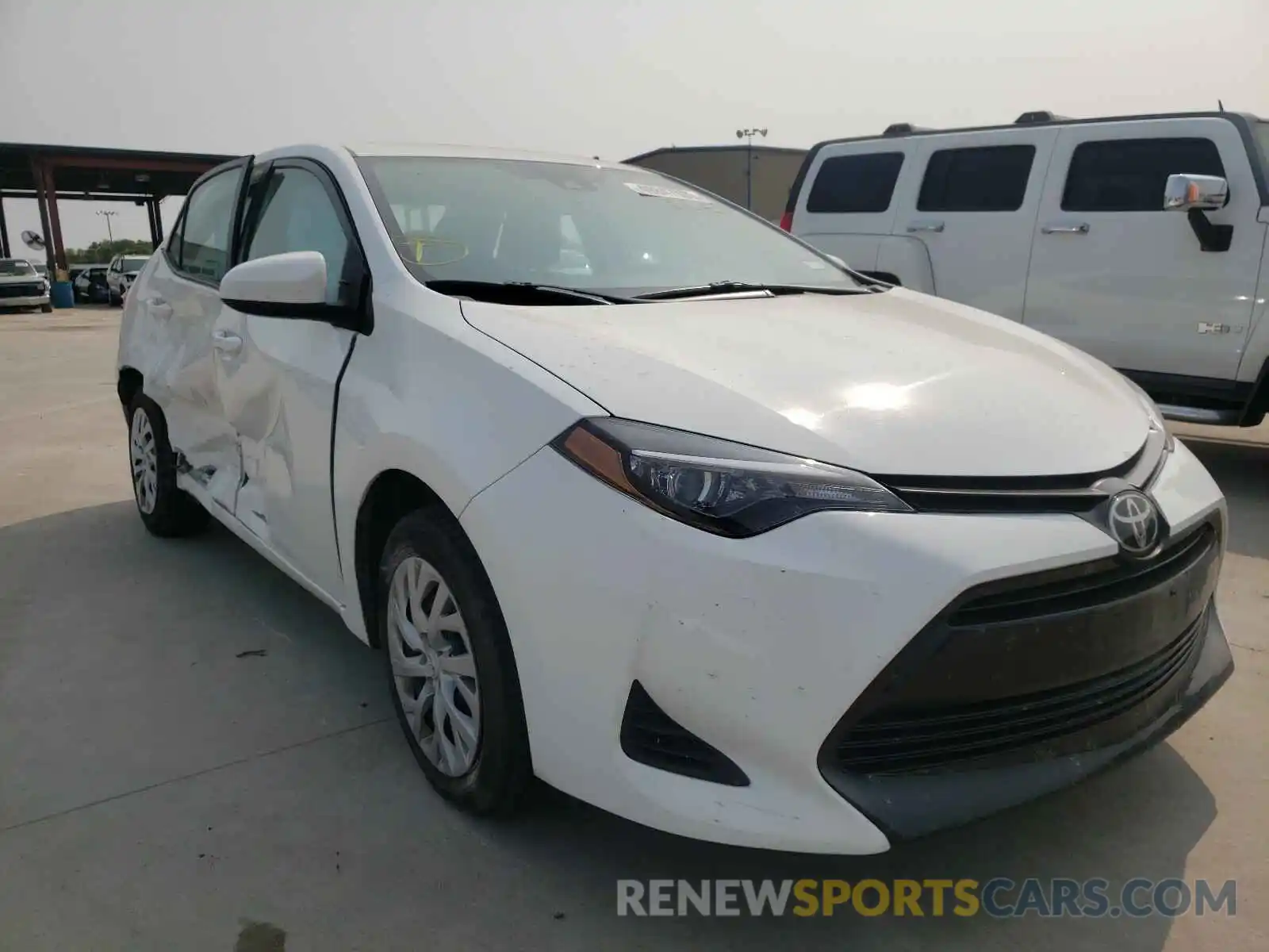 1 Photograph of a damaged car 5YFBURHE9KP889567 TOYOTA COROLLA 2019