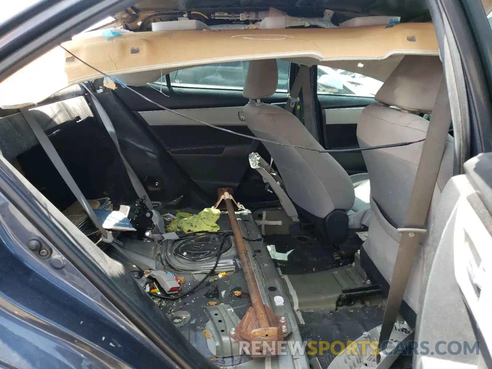 6 Photograph of a damaged car 5YFBURHE9KP889794 TOYOTA COROLLA 2019