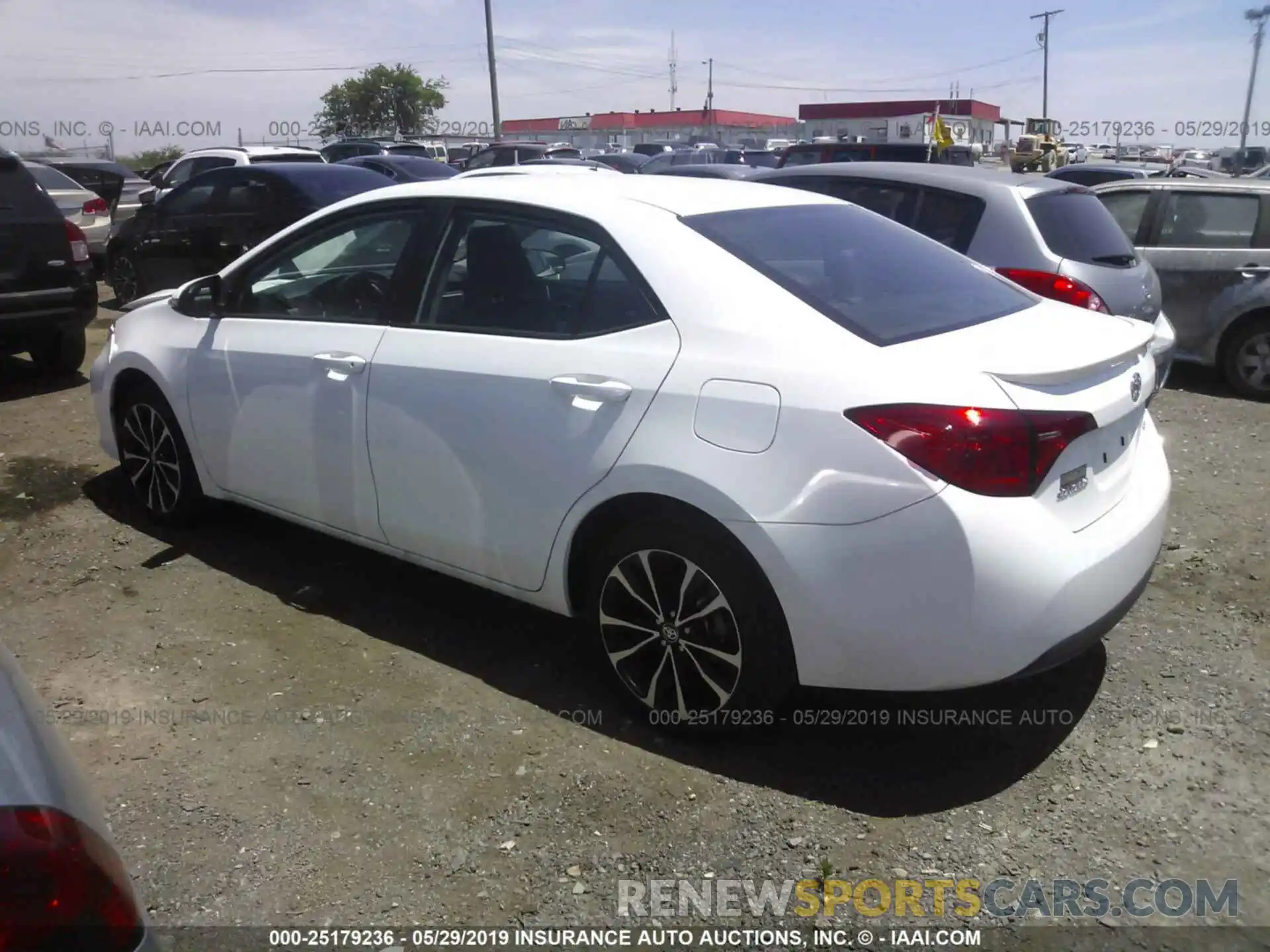 3 Photograph of a damaged car 5YFBURHE9KP890007 TOYOTA COROLLA 2019