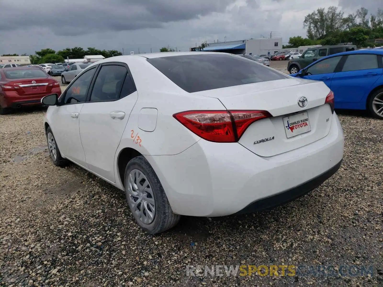 3 Photograph of a damaged car 5YFBURHE9KP890797 TOYOTA COROLLA 2019