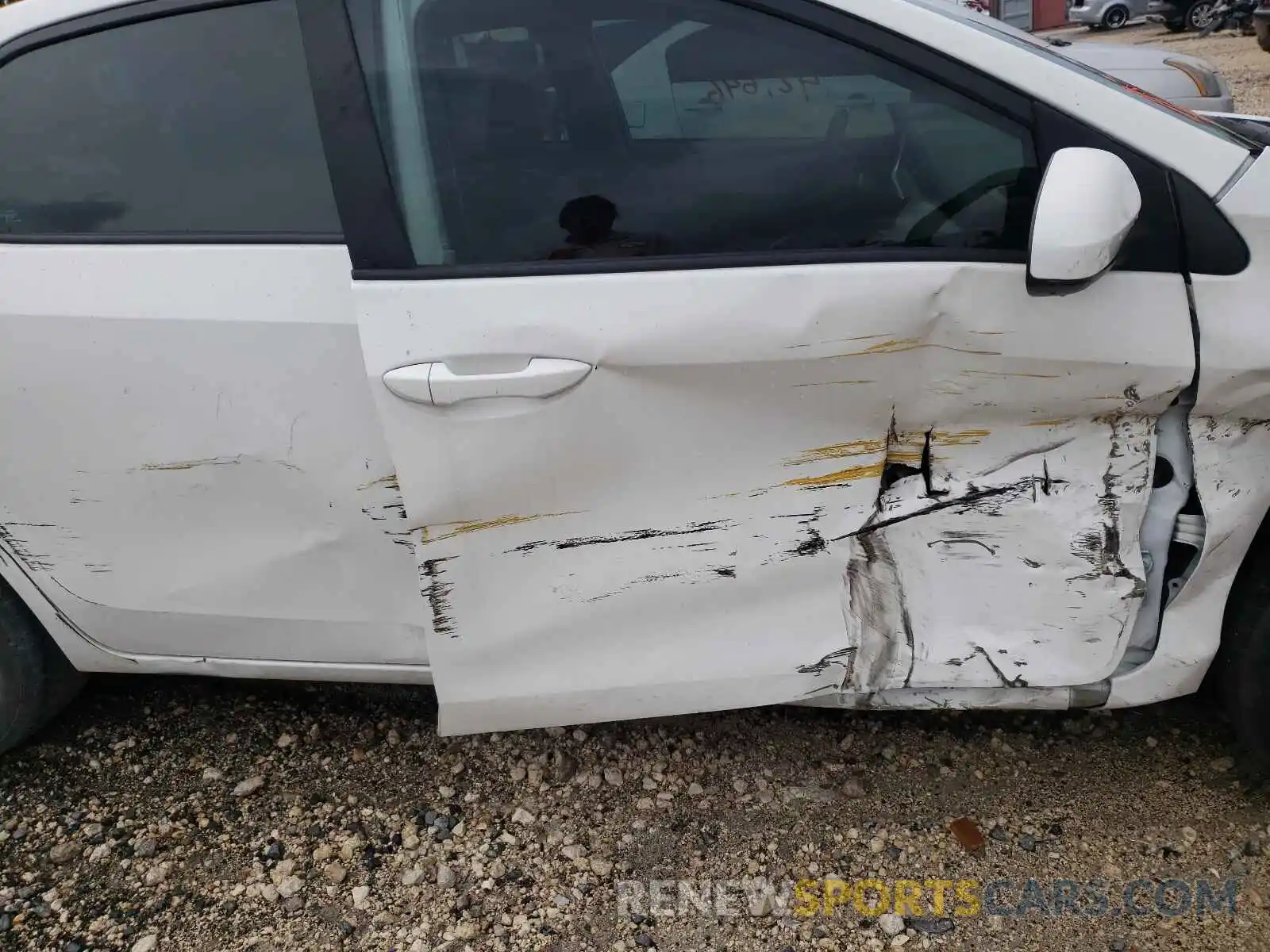 9 Photograph of a damaged car 5YFBURHE9KP890797 TOYOTA COROLLA 2019