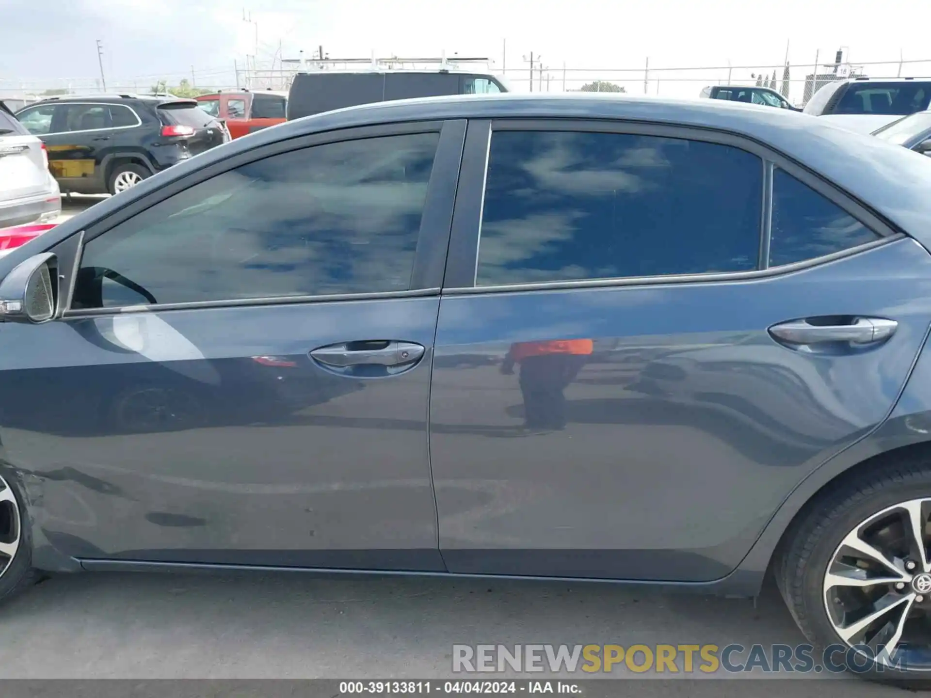 14 Photograph of a damaged car 5YFBURHE9KP891903 TOYOTA COROLLA 2019