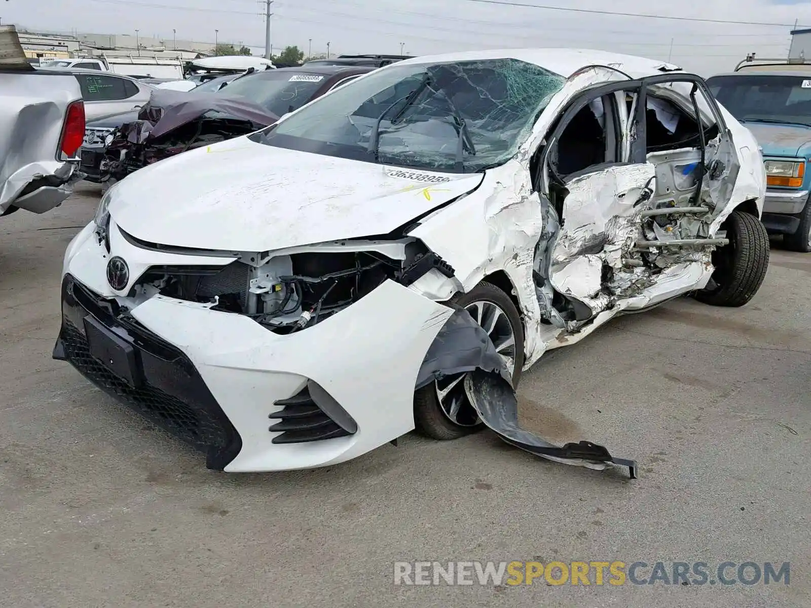 2 Photograph of a damaged car 5YFBURHE9KP892520 TOYOTA COROLLA 2019