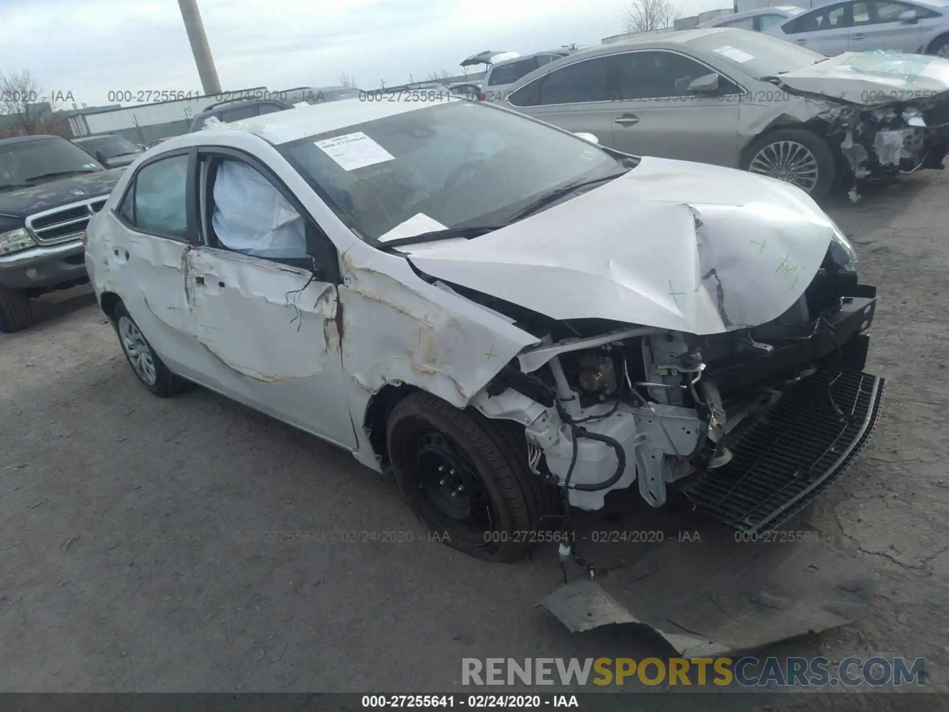 1 Photograph of a damaged car 5YFBURHE9KP893943 TOYOTA COROLLA 2019