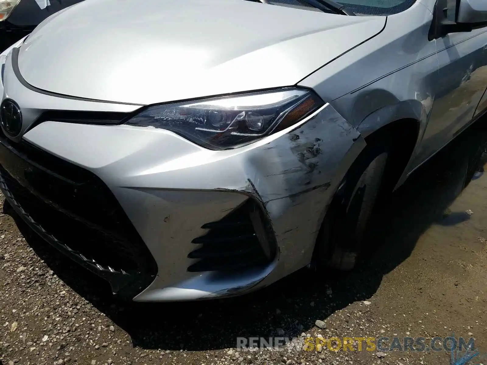 10 Photograph of a damaged car 5YFBURHE9KP894039 TOYOTA COROLLA 2019