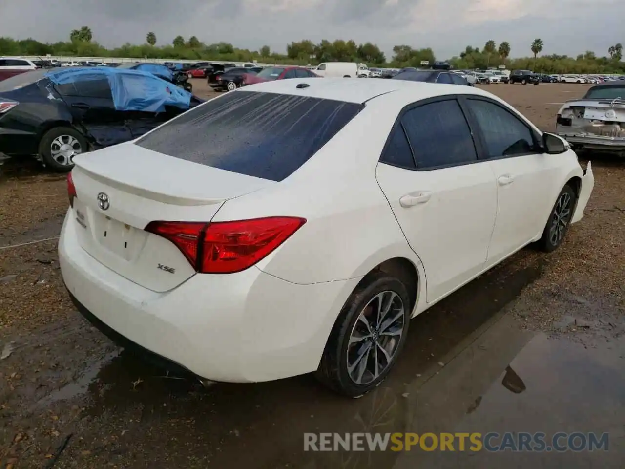 4 Photograph of a damaged car 5YFBURHE9KP895322 TOYOTA COROLLA 2019