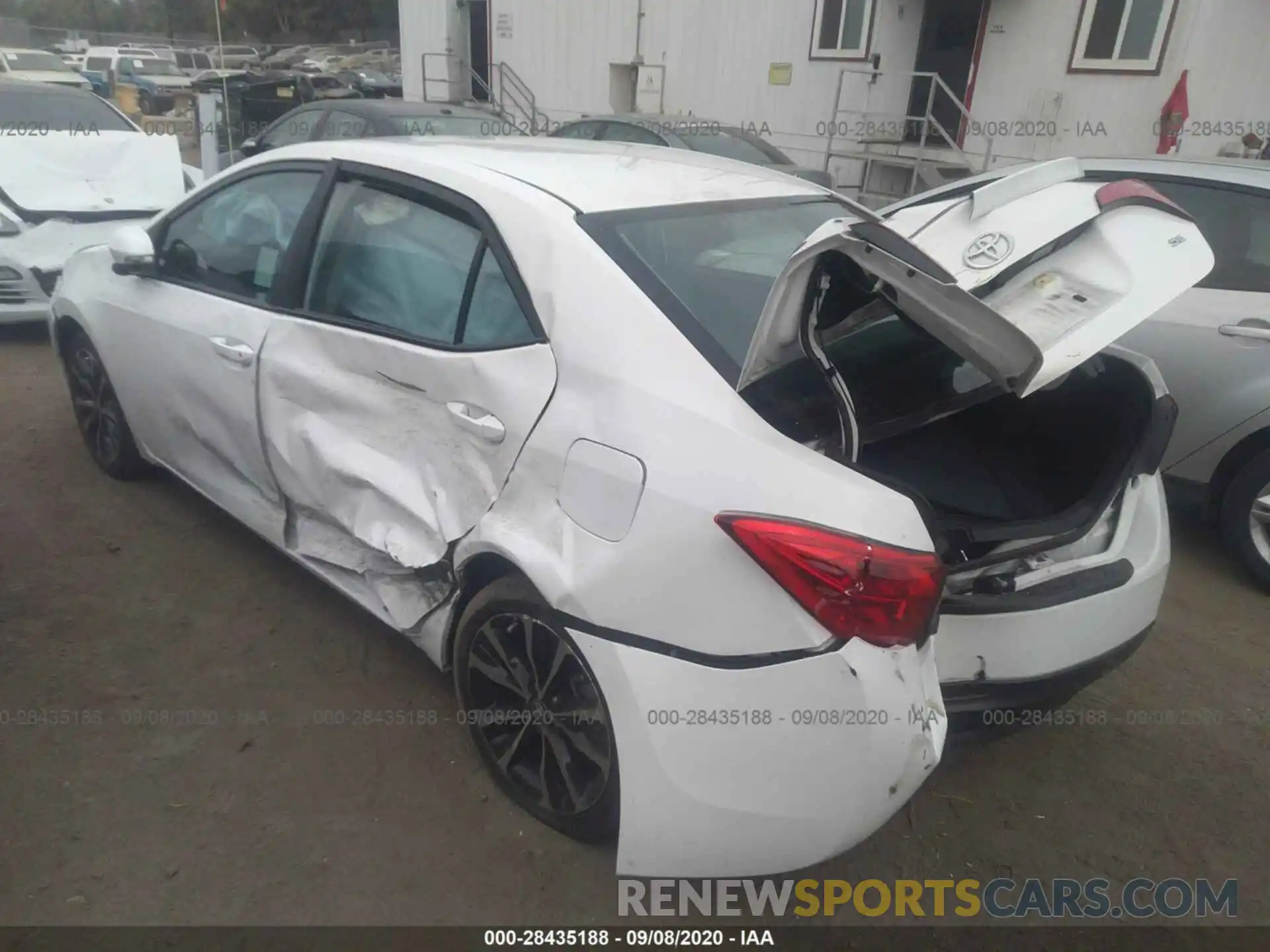 3 Photograph of a damaged car 5YFBURHE9KP896941 TOYOTA COROLLA 2019