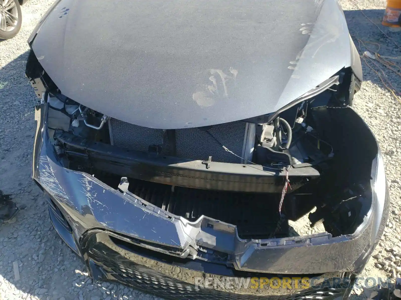 9 Photograph of a damaged car 5YFBURHE9KP898415 TOYOTA COROLLA 2019
