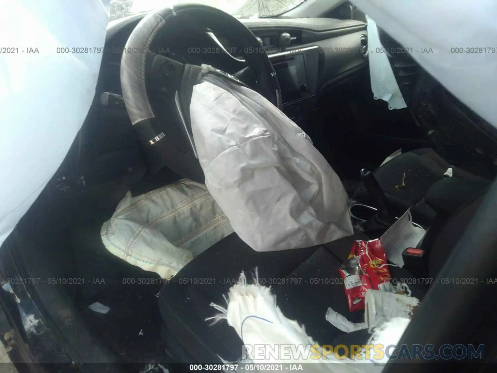 5 Photograph of a damaged car 5YFBURHE9KP898608 TOYOTA COROLLA 2019