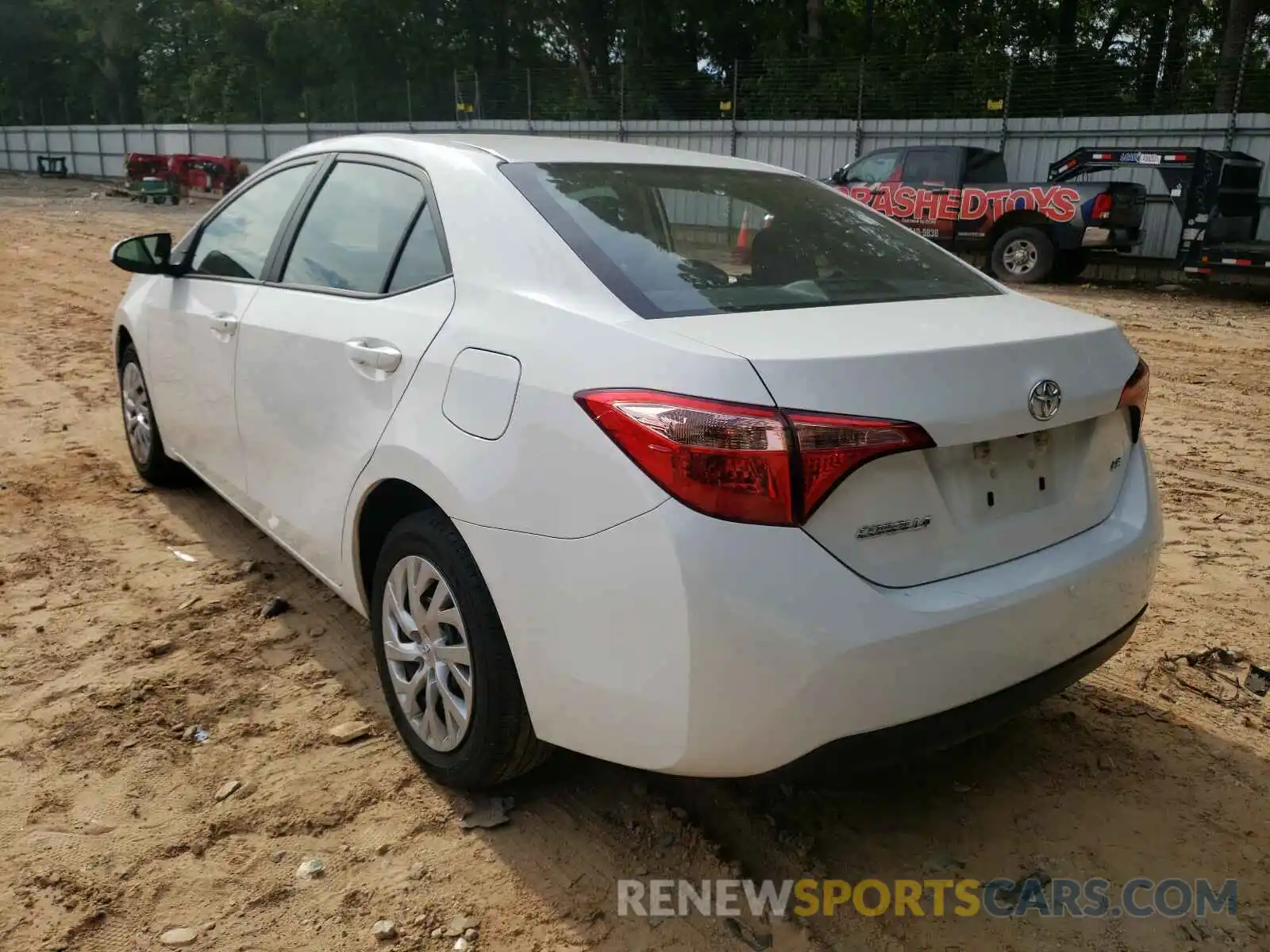 3 Photograph of a damaged car 5YFBURHE9KP898690 TOYOTA COROLLA 2019