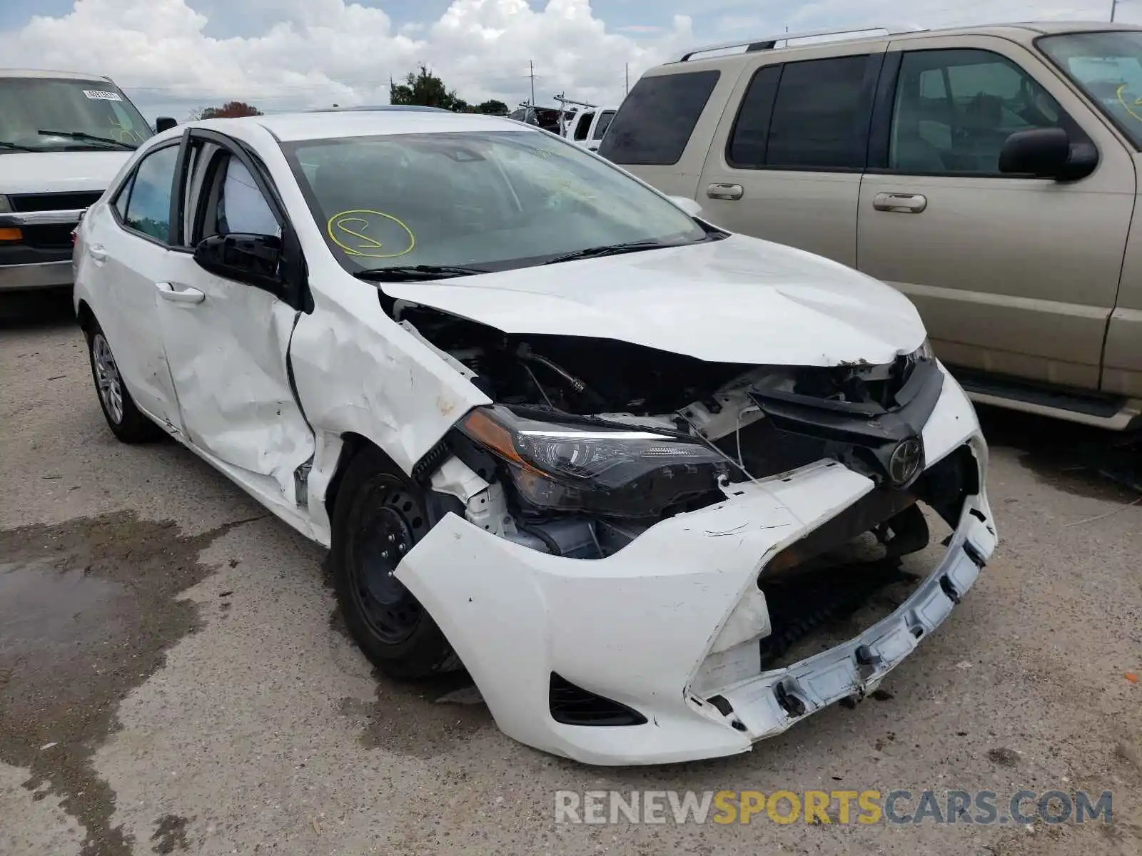 1 Photograph of a damaged car 5YFBURHE9KP898883 TOYOTA COROLLA 2019