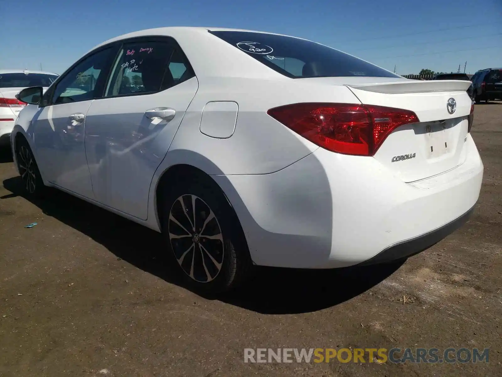 3 Photograph of a damaged car 5YFBURHE9KP899340 TOYOTA COROLLA 2019