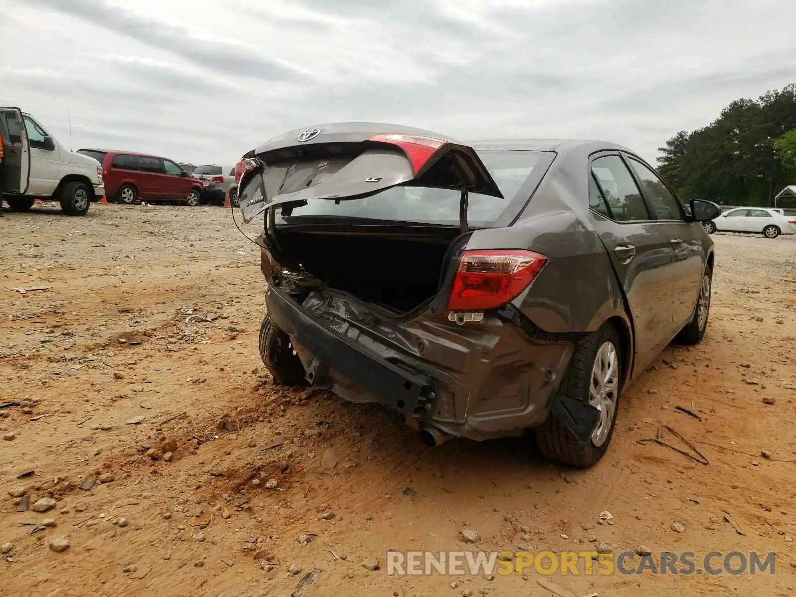 4 Photograph of a damaged car 5YFBURHE9KP899368 TOYOTA COROLLA 2019