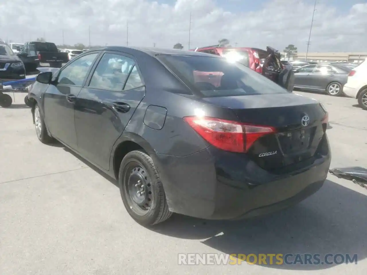 3 Photograph of a damaged car 5YFBURHE9KP899872 TOYOTA COROLLA 2019