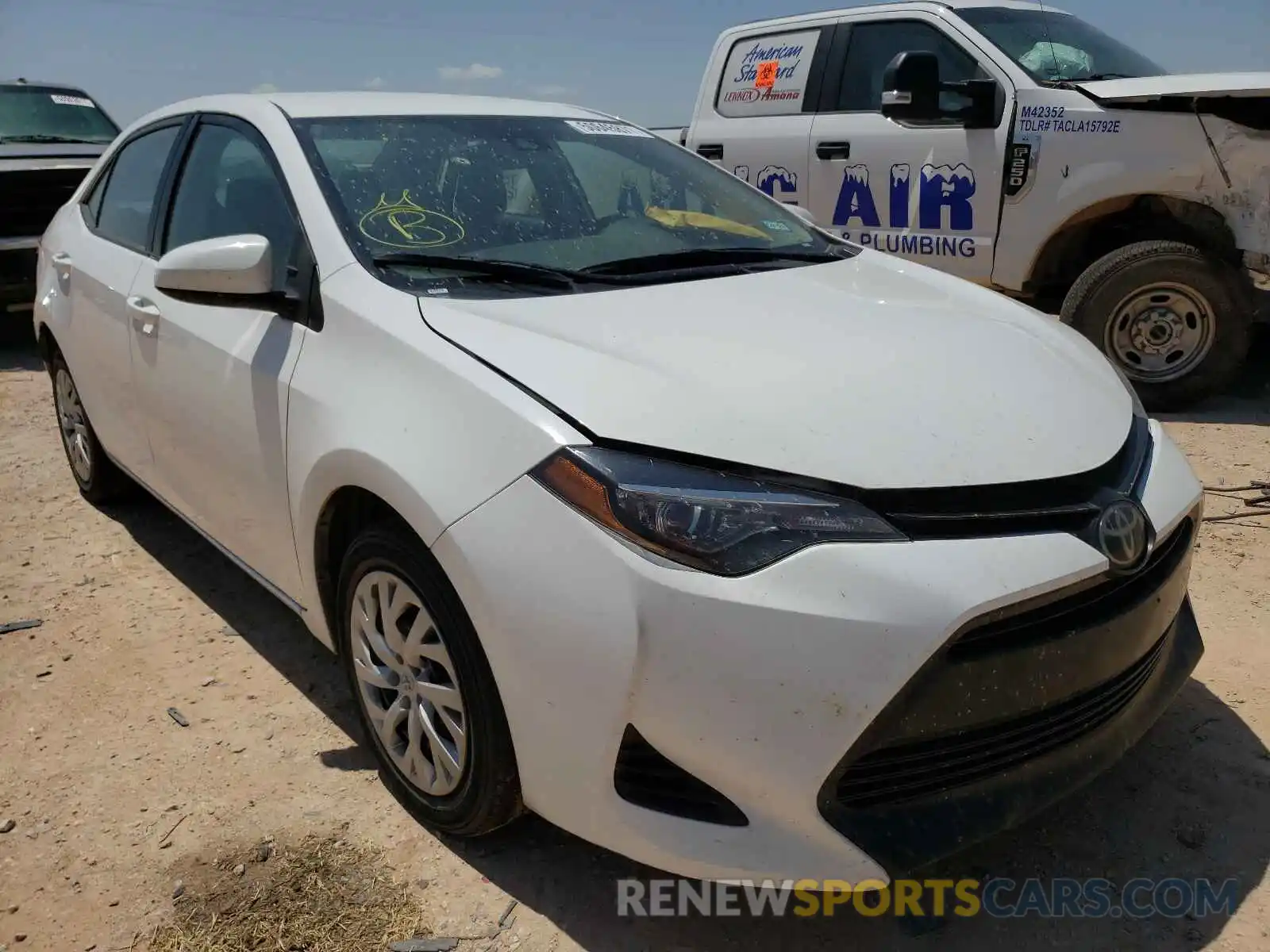 1 Photograph of a damaged car 5YFBURHE9KP899936 TOYOTA COROLLA 2019