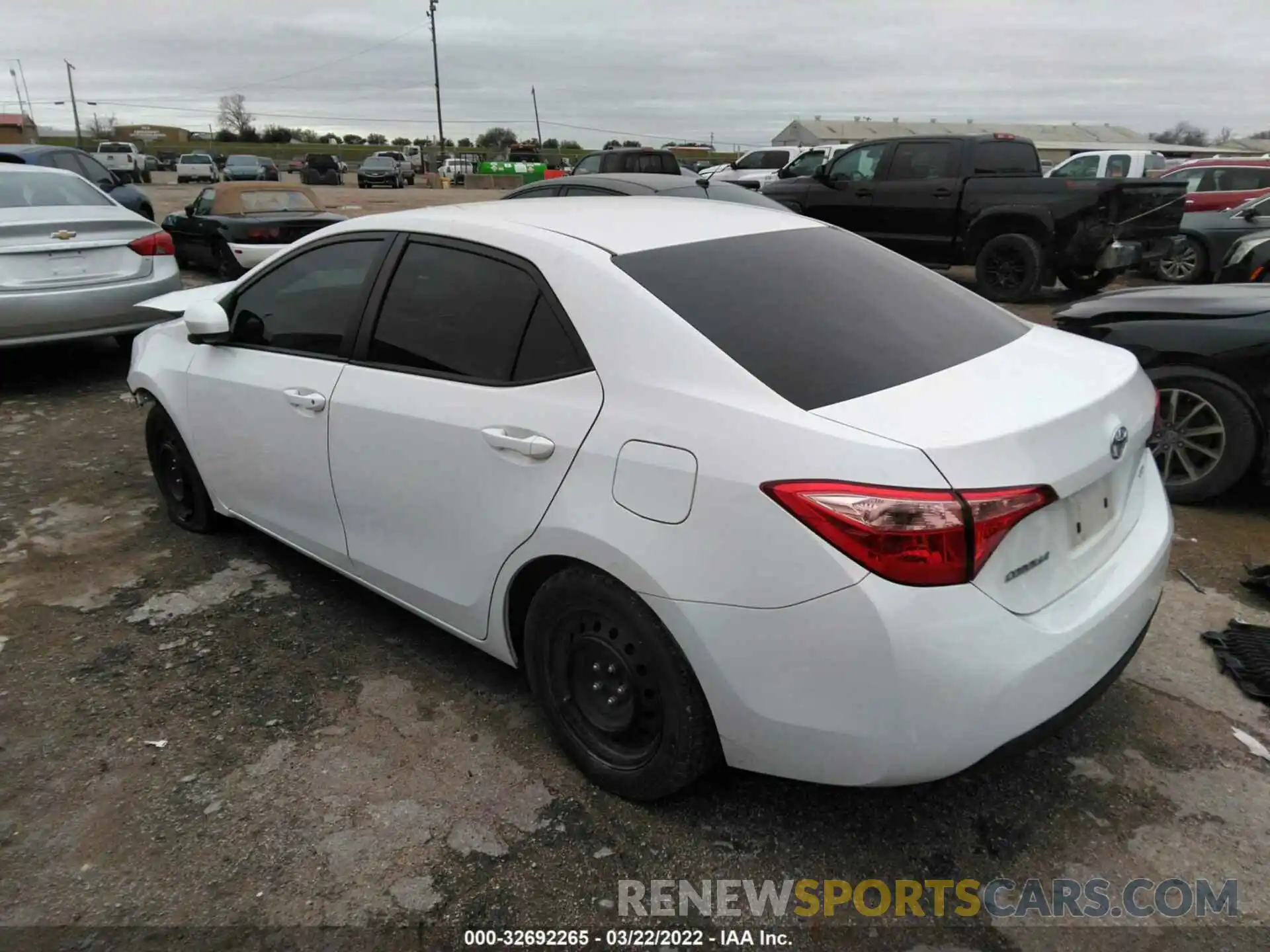 3 Photograph of a damaged car 5YFBURHE9KP901247 TOYOTA COROLLA 2019