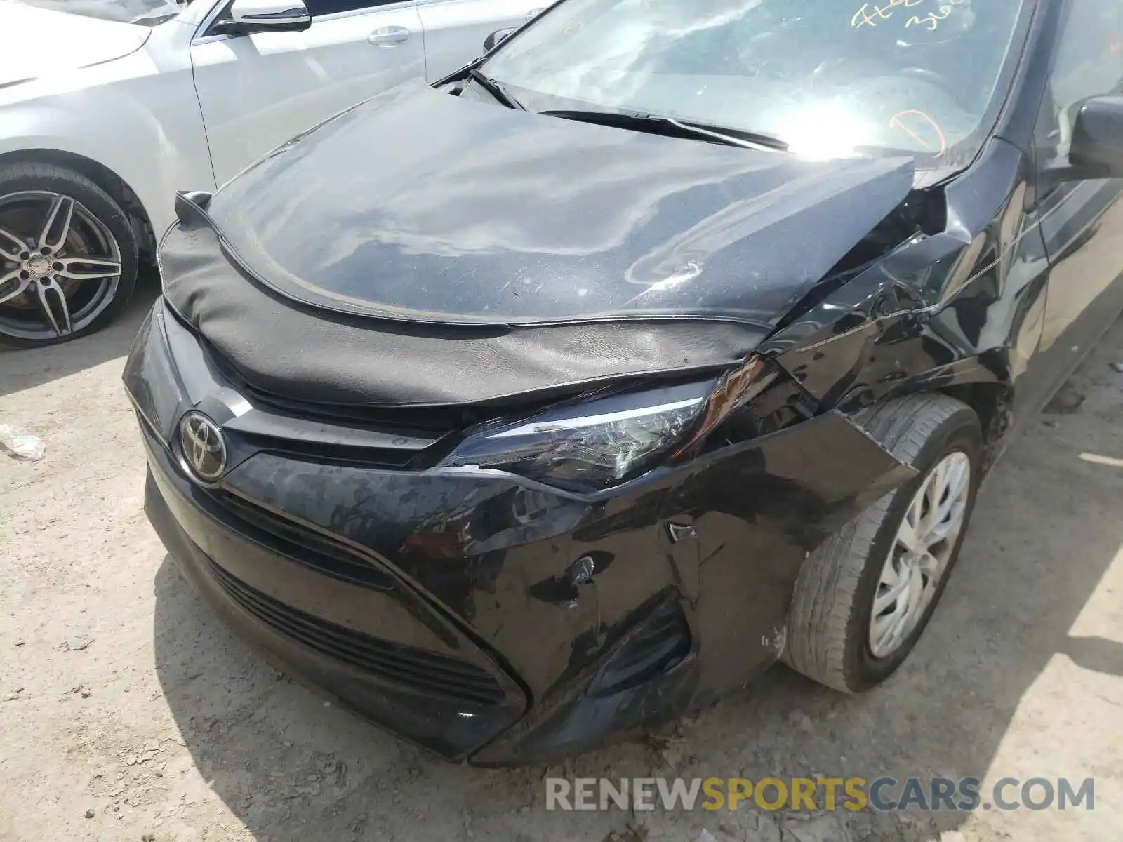 9 Photograph of a damaged car 5YFBURHE9KP902057 TOYOTA COROLLA 2019