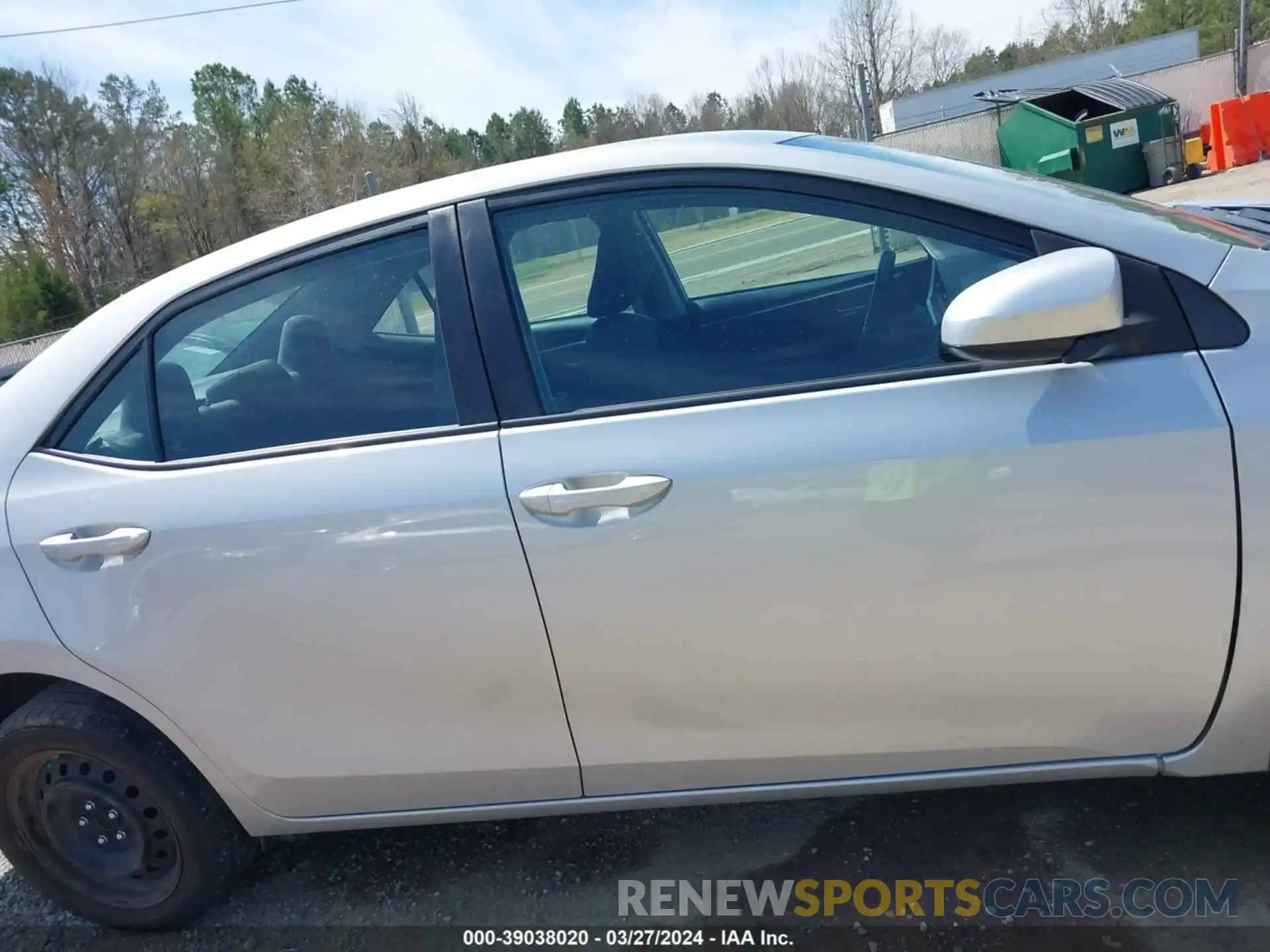 13 Photograph of a damaged car 5YFBURHE9KP902592 TOYOTA COROLLA 2019