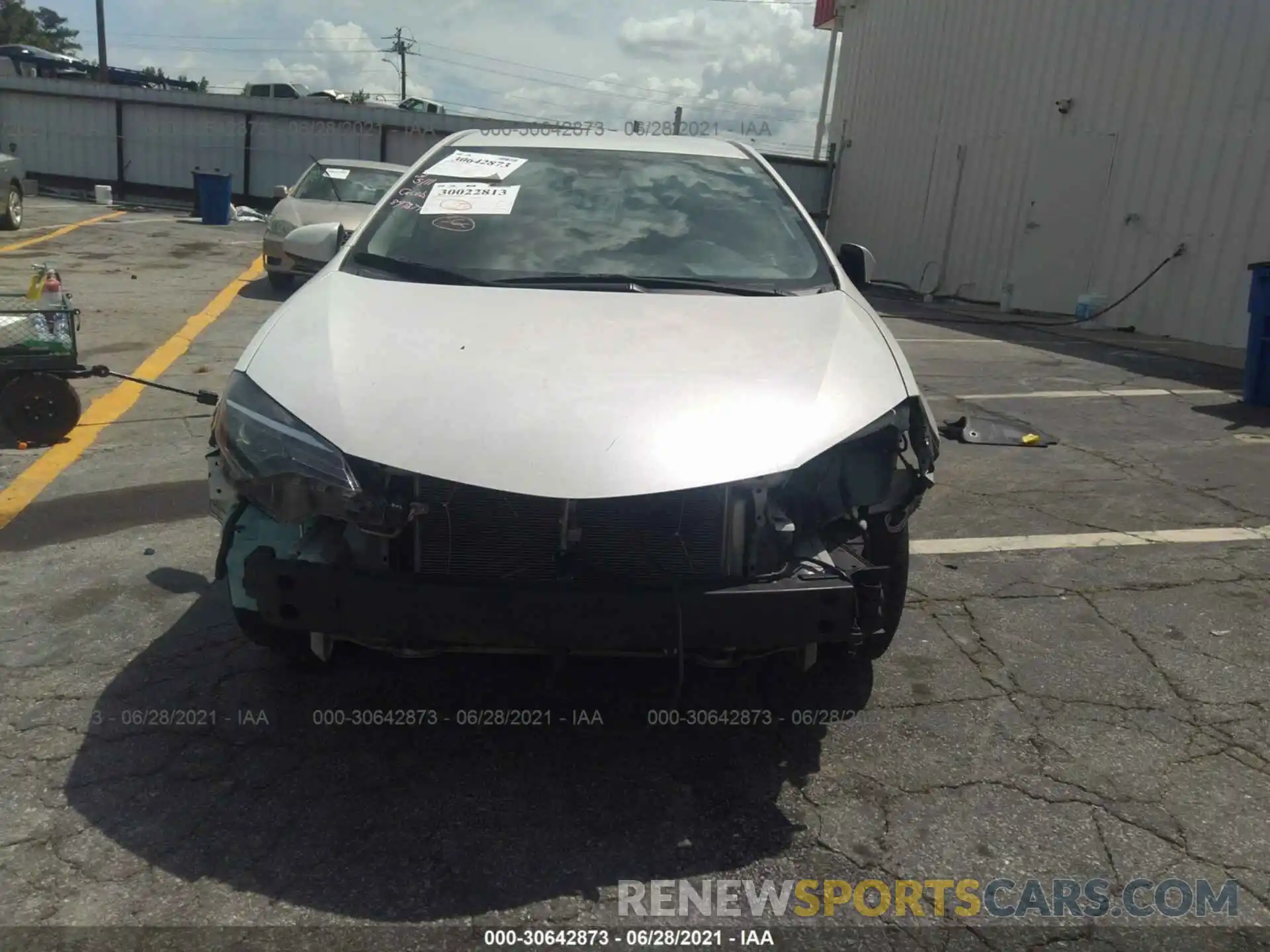 6 Photograph of a damaged car 5YFBURHE9KP902785 TOYOTA COROLLA 2019