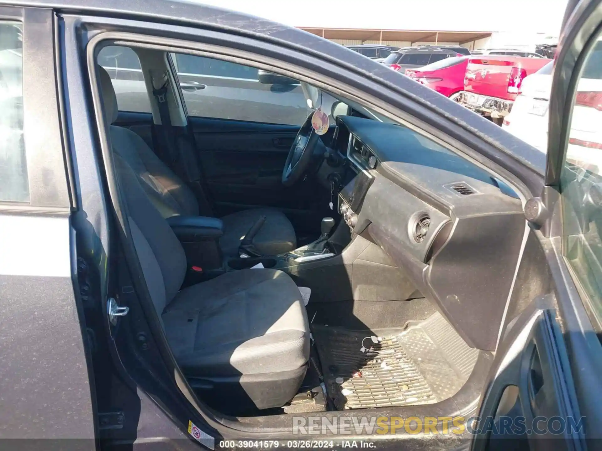 5 Photograph of a damaged car 5YFBURHE9KP903161 TOYOTA COROLLA 2019