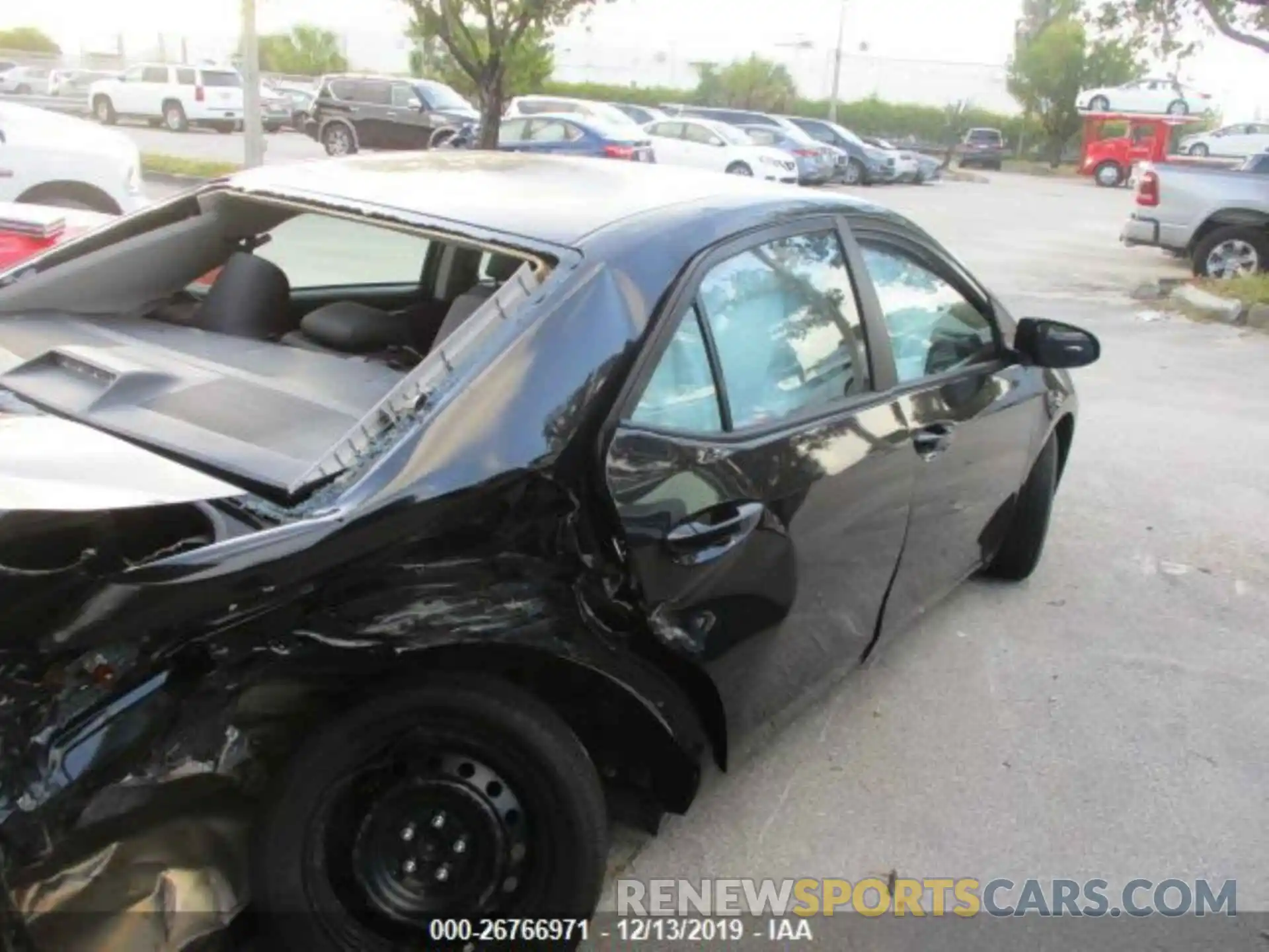 5 Photograph of a damaged car 5YFBURHE9KP903452 TOYOTA COROLLA 2019