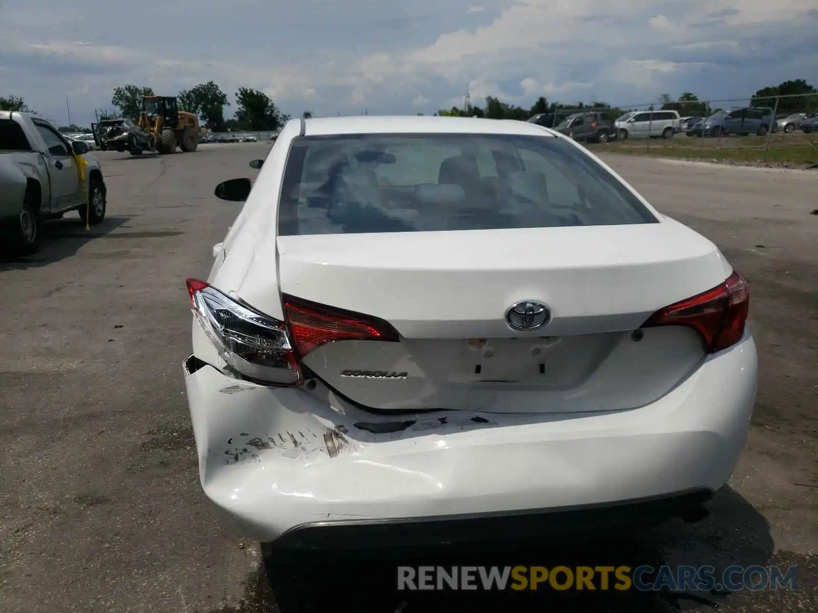 9 Photograph of a damaged car 5YFBURHE9KP904441 TOYOTA COROLLA 2019