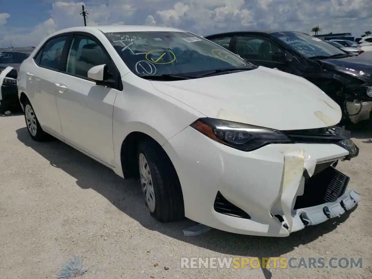 1 Photograph of a damaged car 5YFBURHE9KP904858 TOYOTA COROLLA 2019