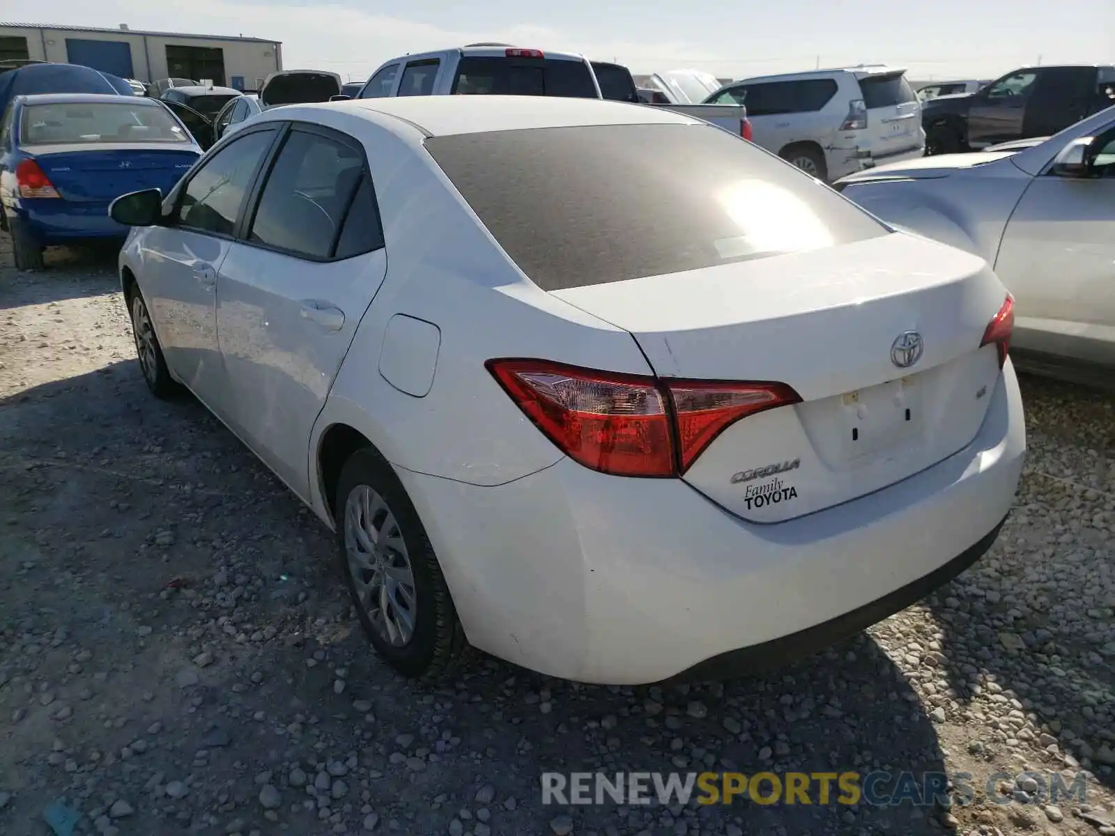 3 Photograph of a damaged car 5YFBURHE9KP905203 TOYOTA COROLLA 2019