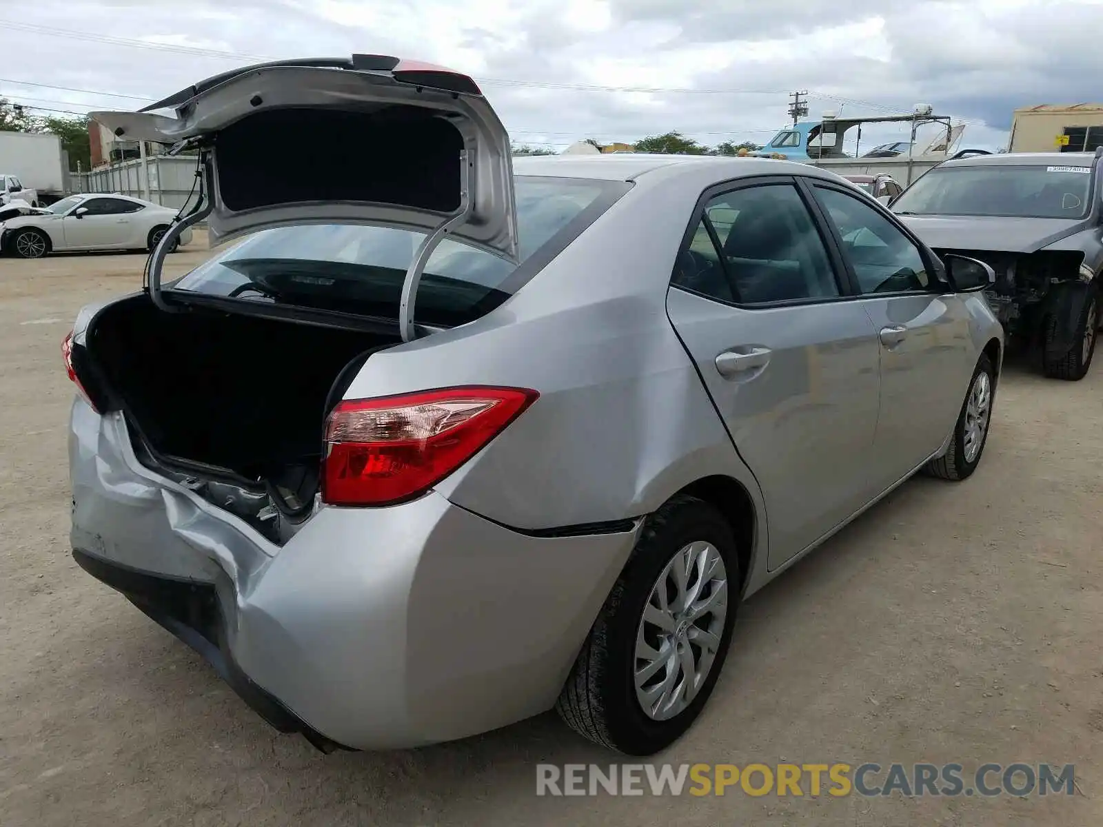 4 Photograph of a damaged car 5YFBURHE9KP905251 TOYOTA COROLLA 2019