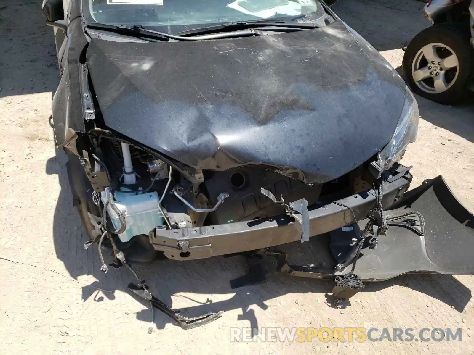 9 Photograph of a damaged car 5YFBURHE9KP906433 TOYOTA COROLLA 2019