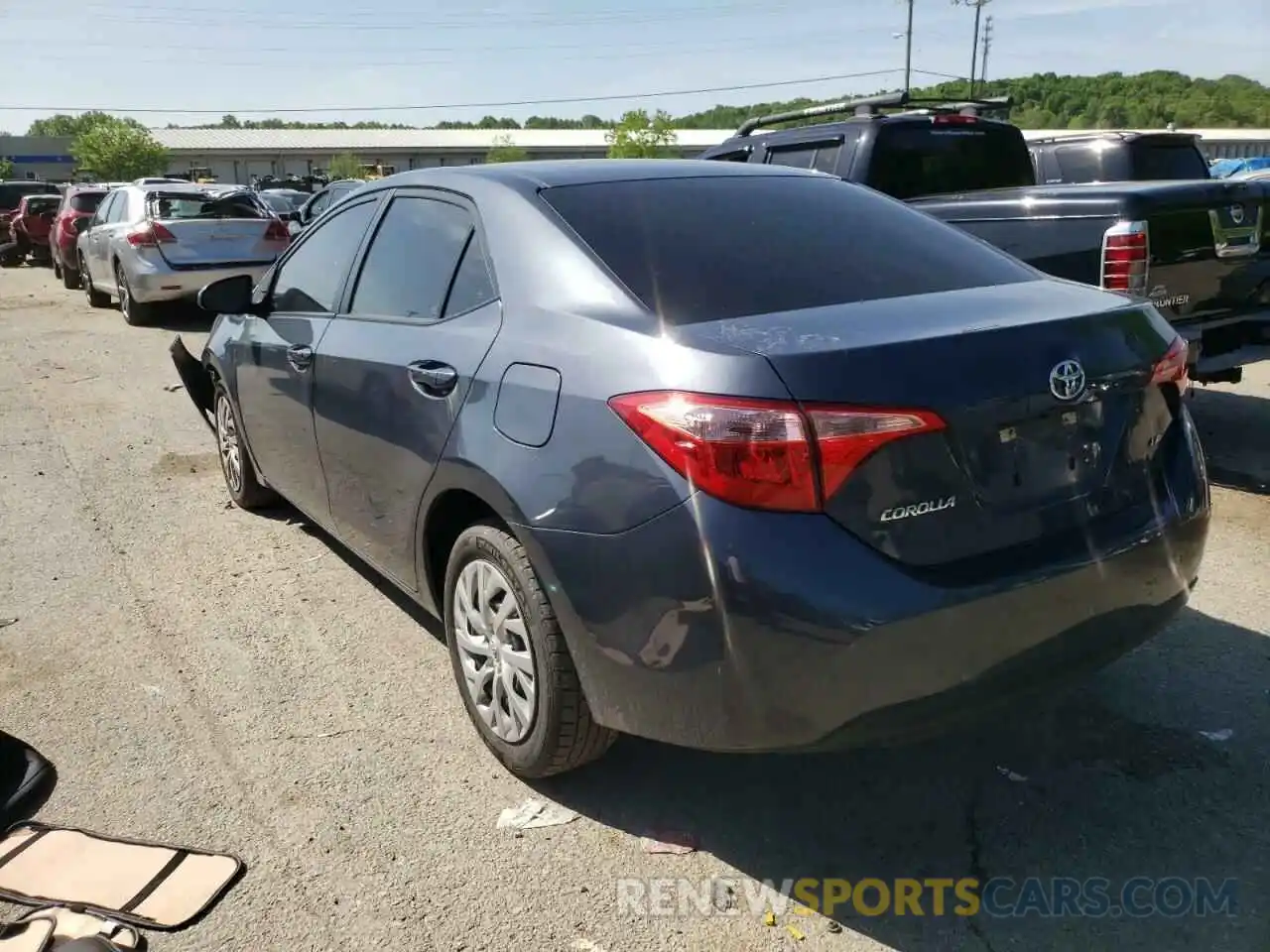 3 Photograph of a damaged car 5YFBURHE9KP906853 TOYOTA COROLLA 2019