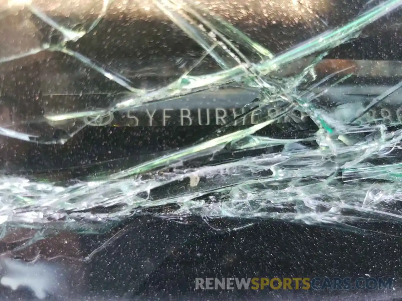 10 Photograph of a damaged car 5YFBURHE9KP907386 TOYOTA COROLLA 2019