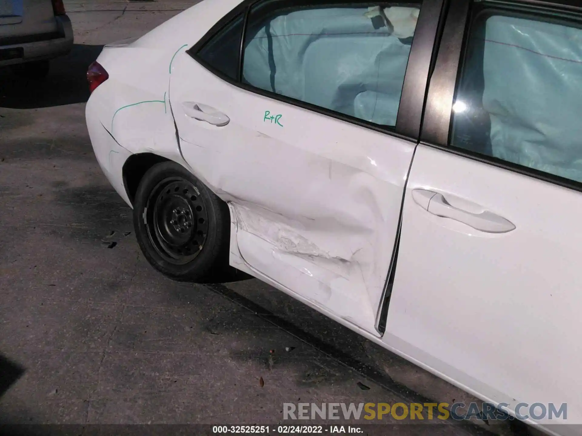 6 Photograph of a damaged car 5YFBURHE9KP907467 TOYOTA COROLLA 2019