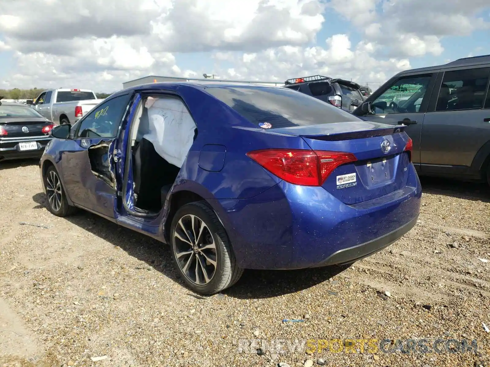 3 Photograph of a damaged car 5YFBURHE9KP908389 TOYOTA COROLLA 2019