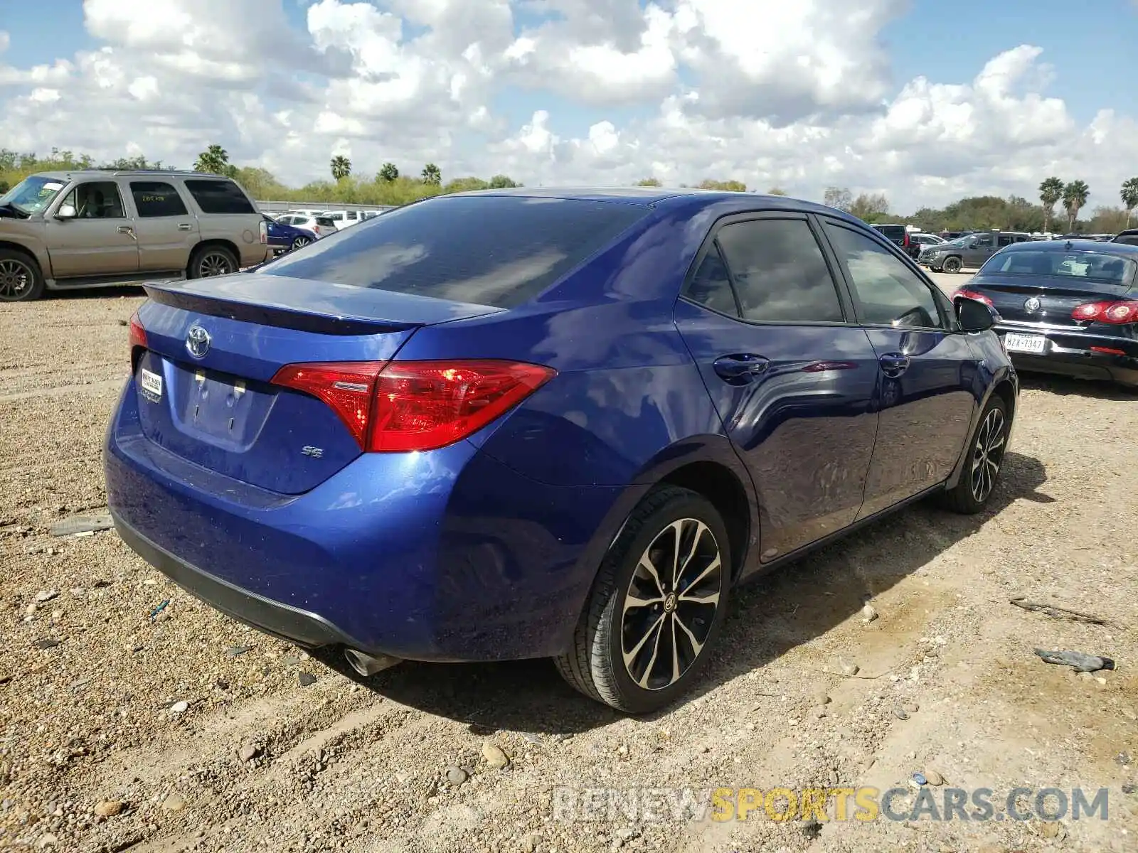 4 Photograph of a damaged car 5YFBURHE9KP908389 TOYOTA COROLLA 2019