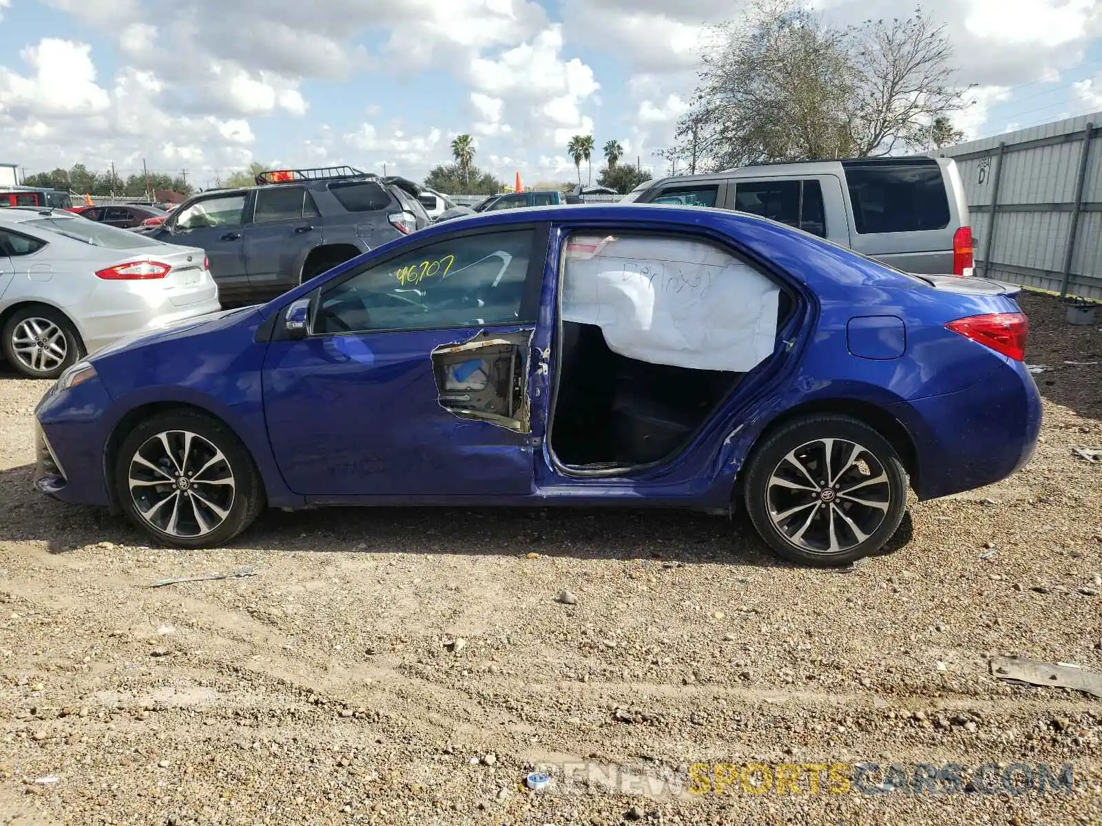 9 Photograph of a damaged car 5YFBURHE9KP908389 TOYOTA COROLLA 2019