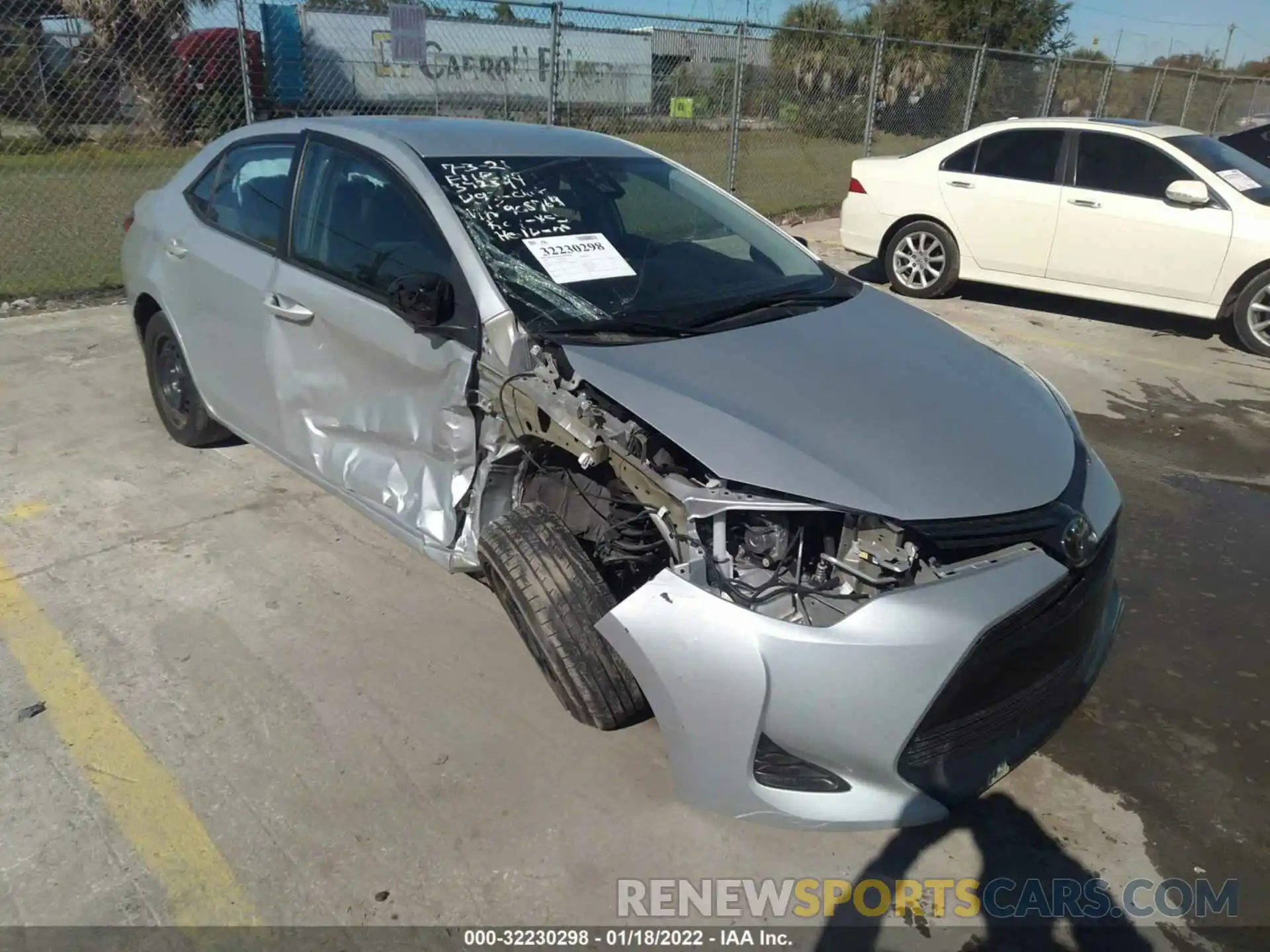 1 Photograph of a damaged car 5YFBURHE9KP908764 TOYOTA COROLLA 2019