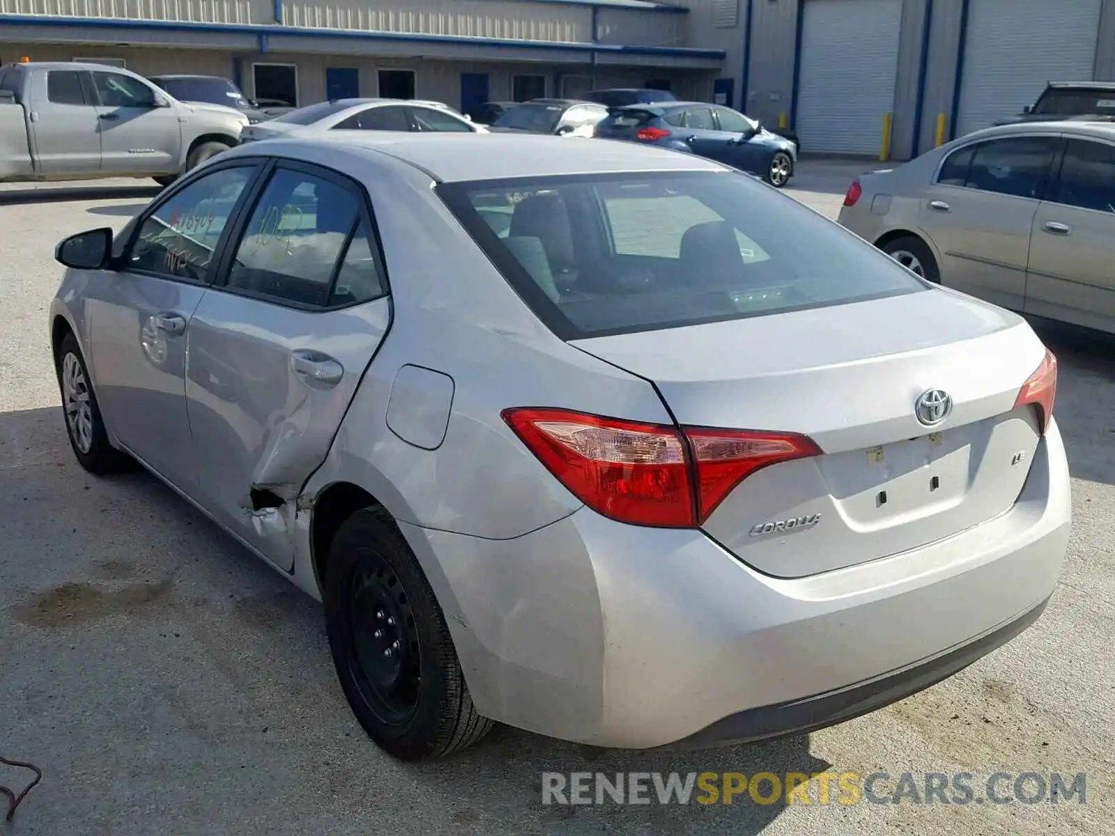 3 Photograph of a damaged car 5YFBURHE9KP909039 TOYOTA COROLLA 2019