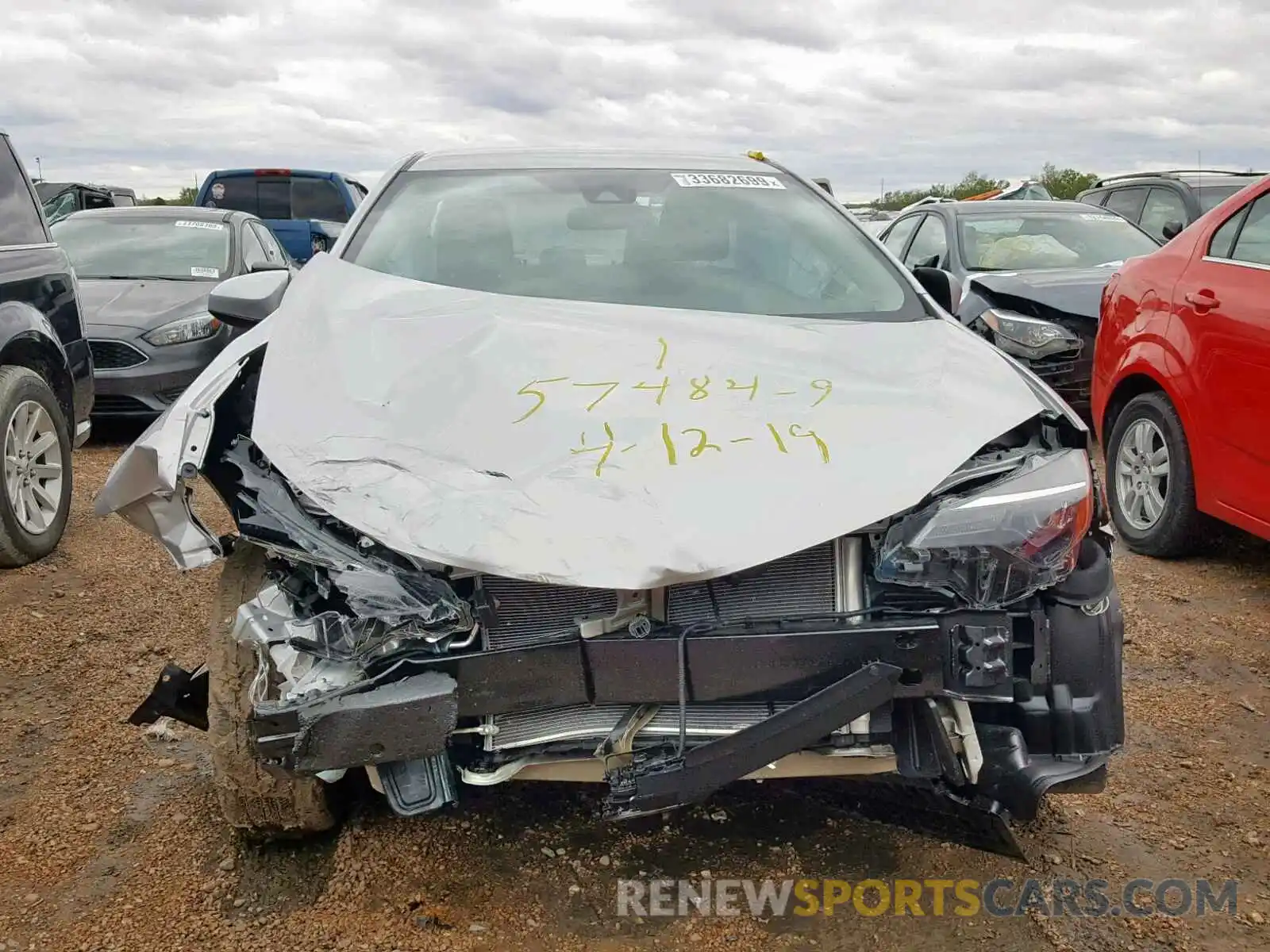 9 Photograph of a damaged car 5YFBURHE9KP909087 TOYOTA COROLLA 2019