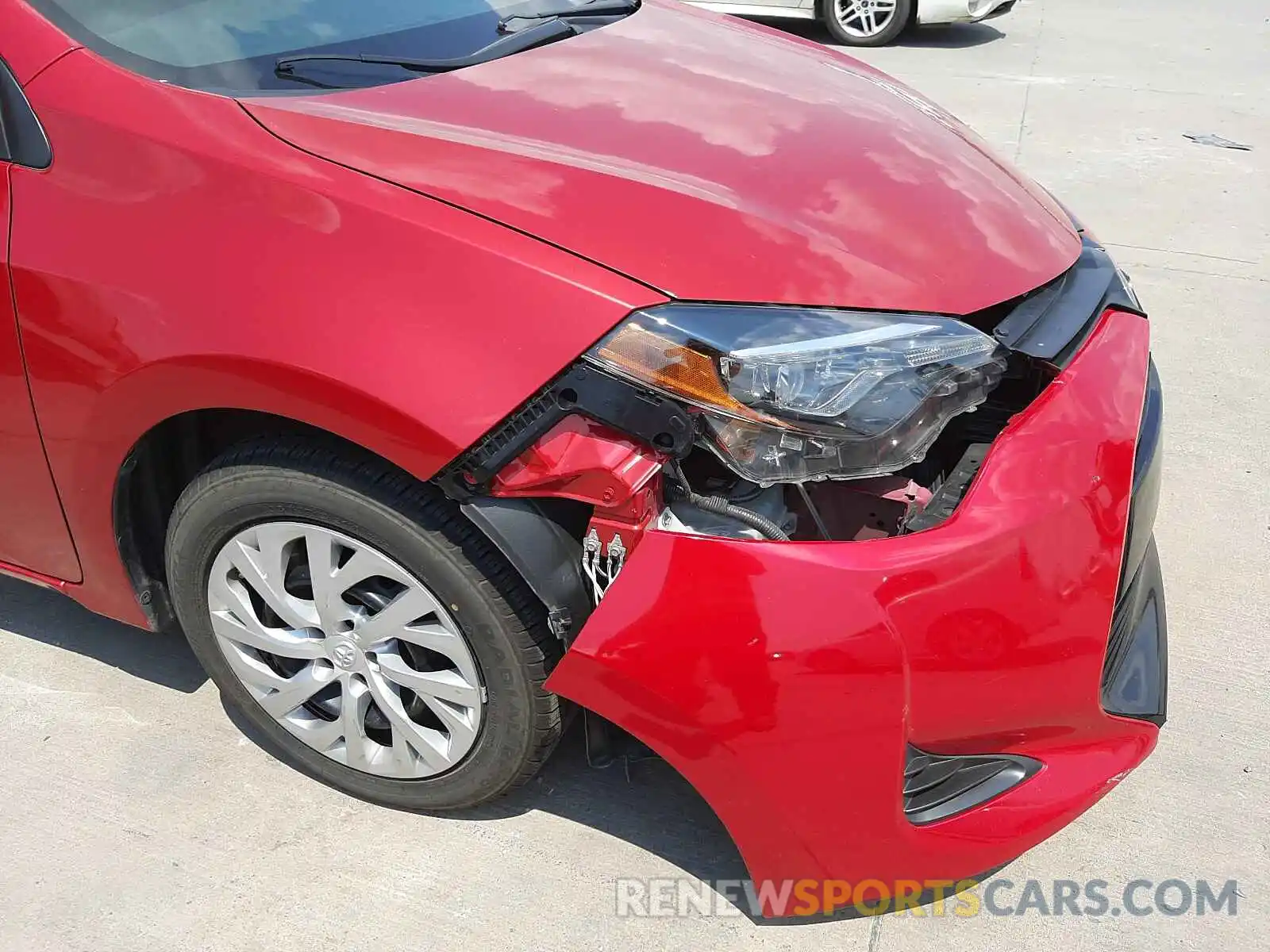 9 Photograph of a damaged car 5YFBURHE9KP909834 TOYOTA COROLLA 2019