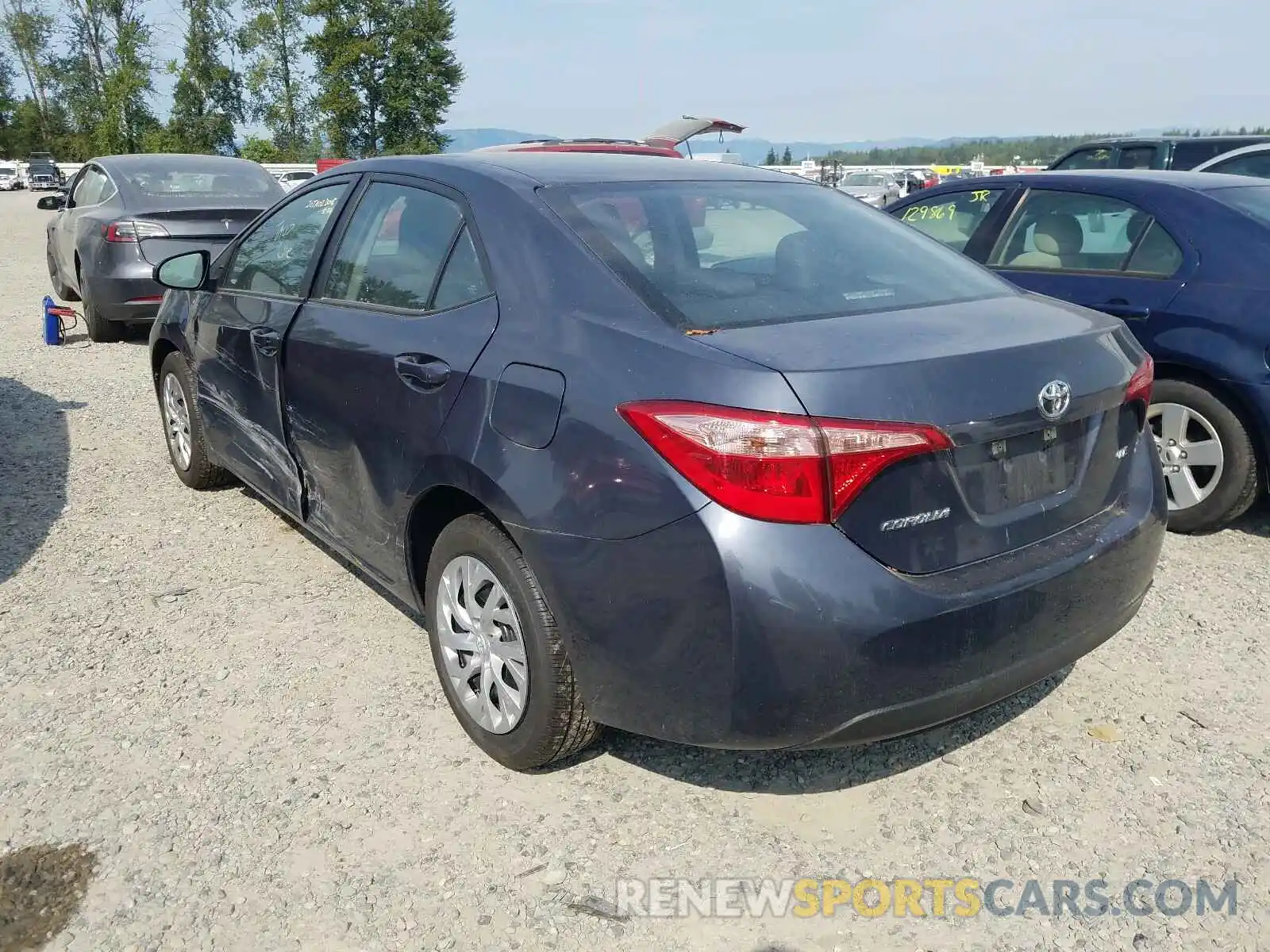 3 Photograph of a damaged car 5YFBURHE9KP910580 TOYOTA COROLLA 2019