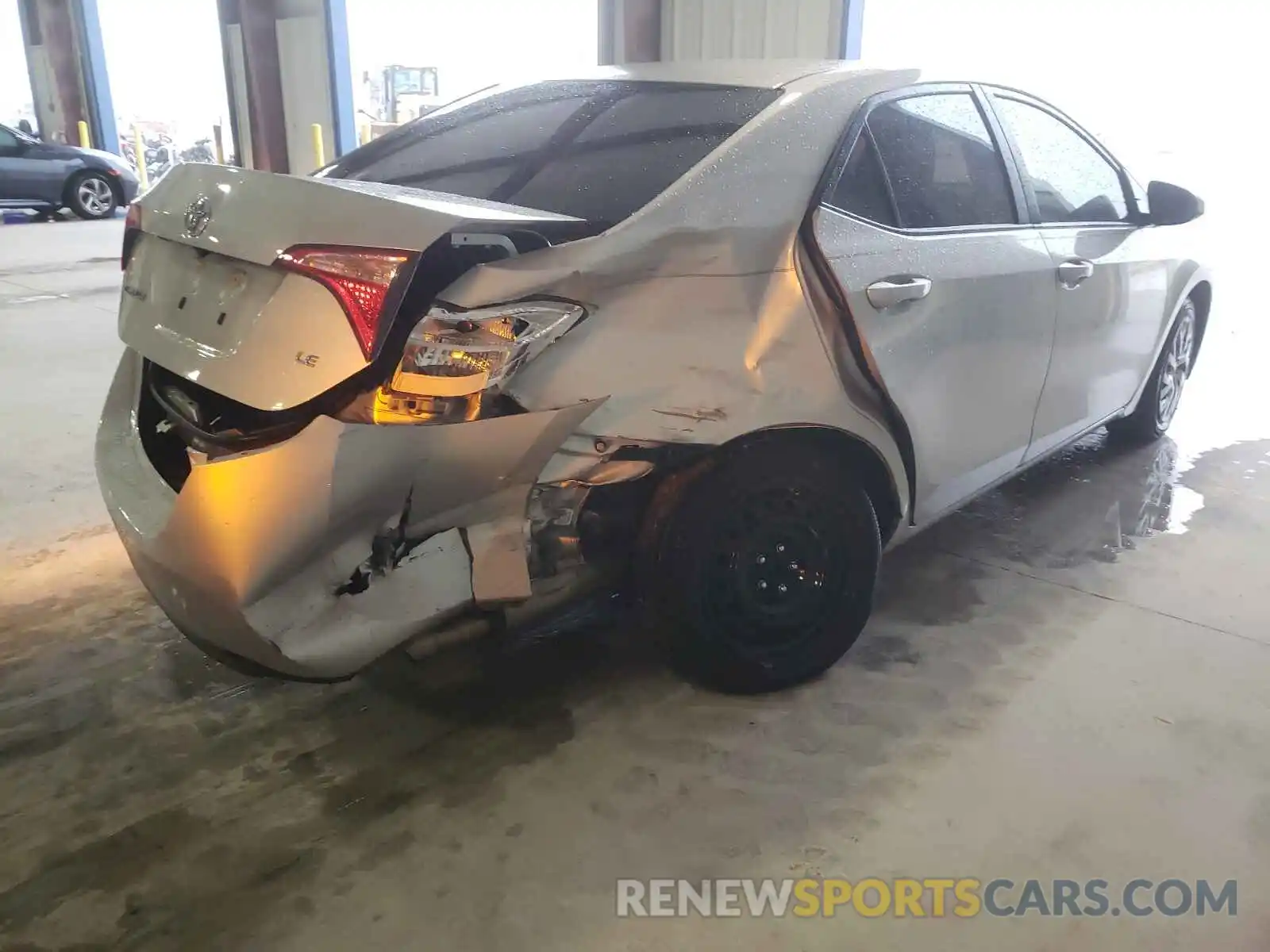 4 Photograph of a damaged car 5YFBURHE9KP911924 TOYOTA COROLLA 2019