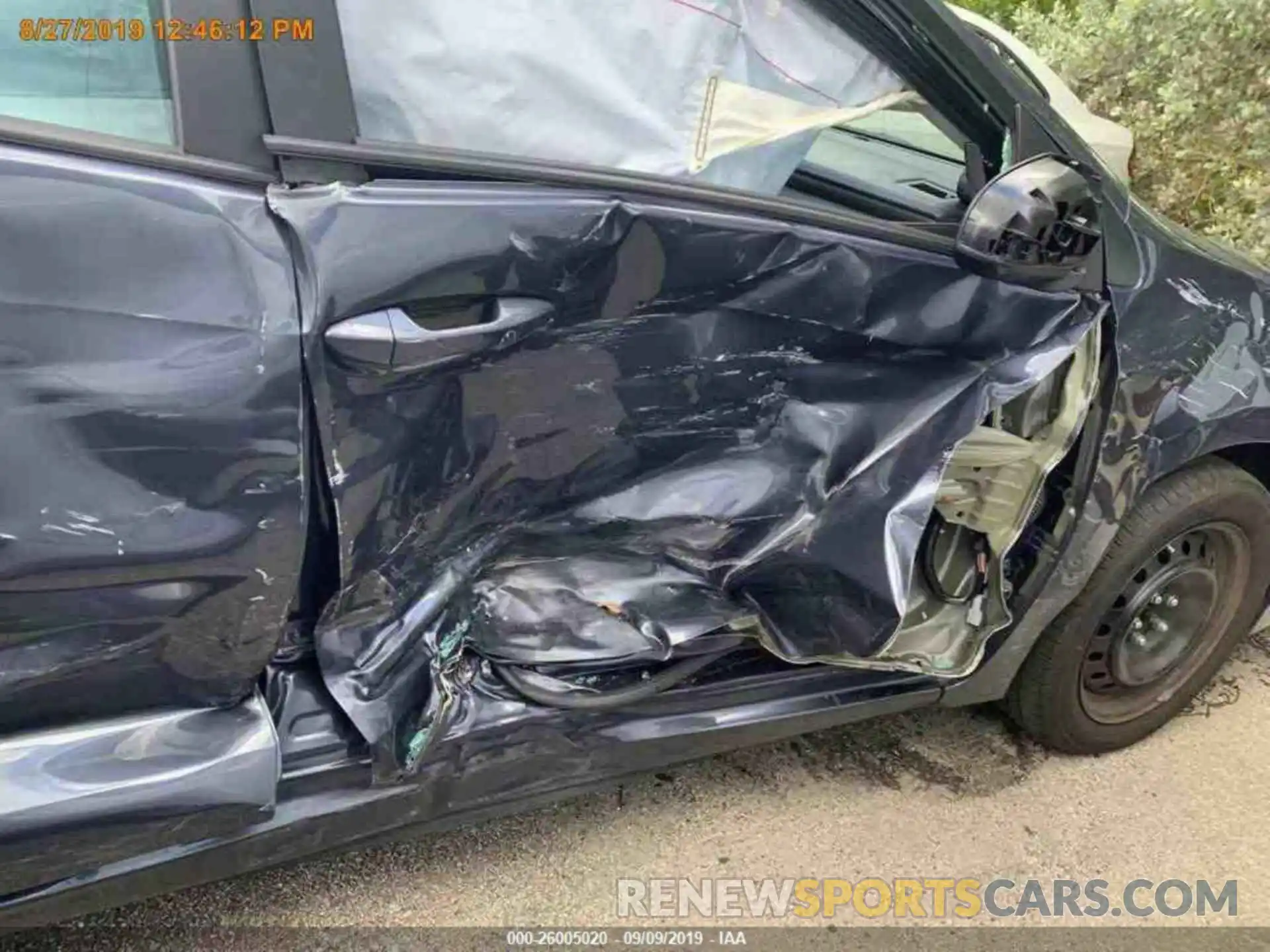 11 Photograph of a damaged car 5YFBURHE9KP913401 TOYOTA COROLLA 2019