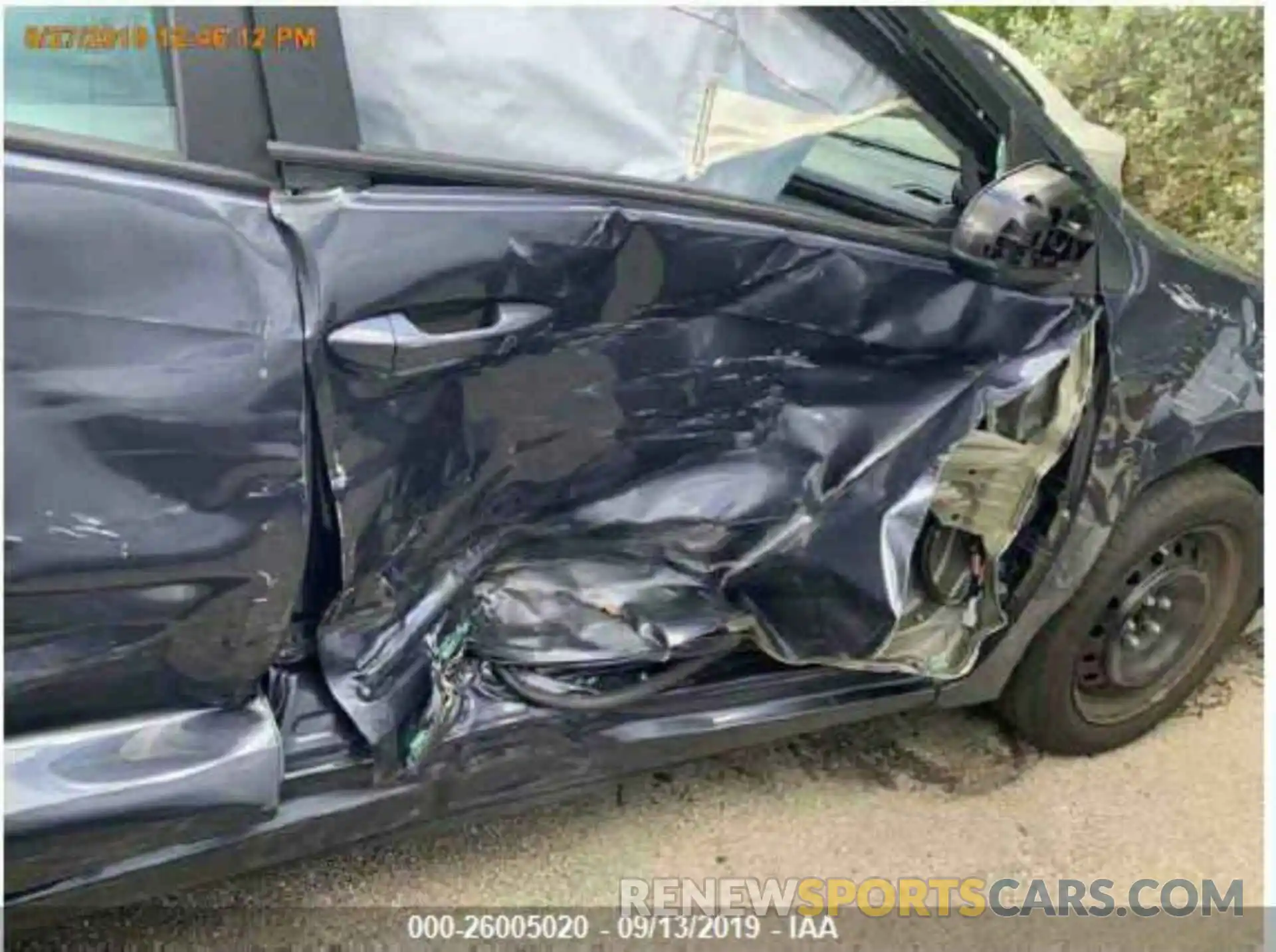 6 Photograph of a damaged car 5YFBURHE9KP913401 TOYOTA COROLLA 2019