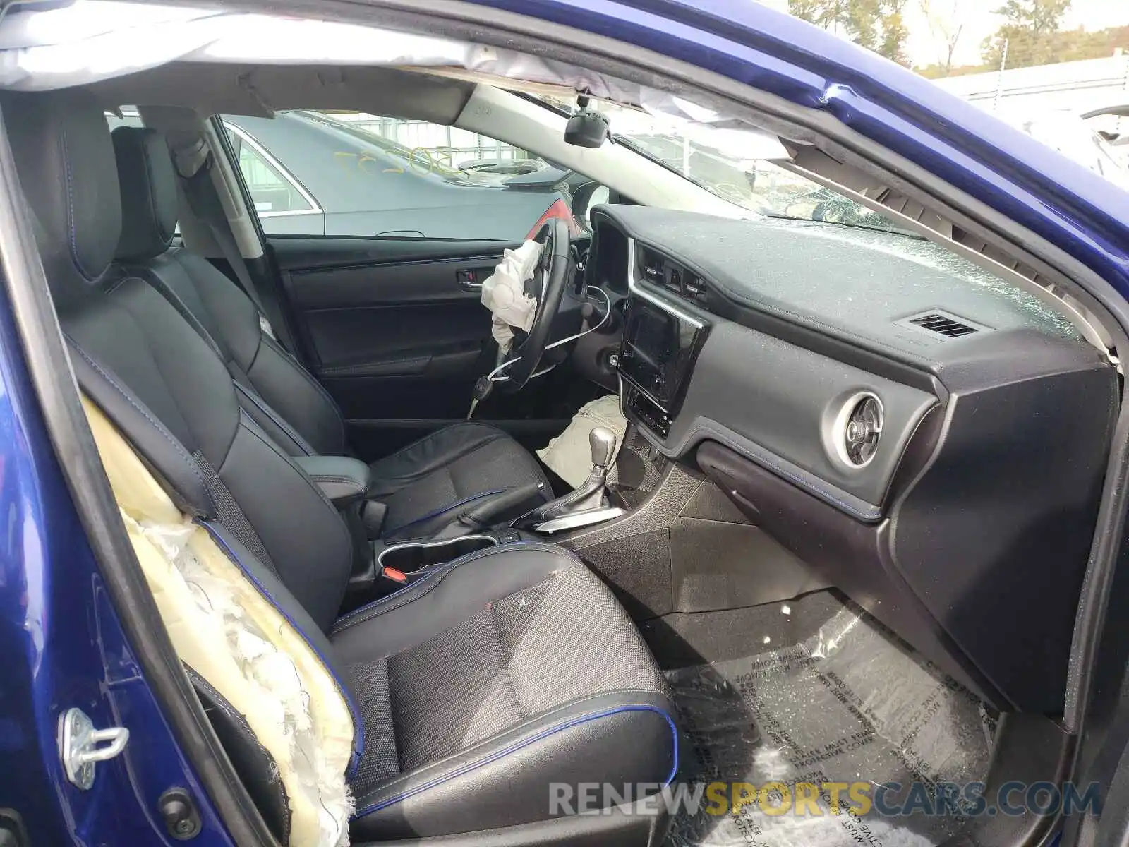 5 Photograph of a damaged car 5YFBURHE9KP914063 TOYOTA COROLLA 2019