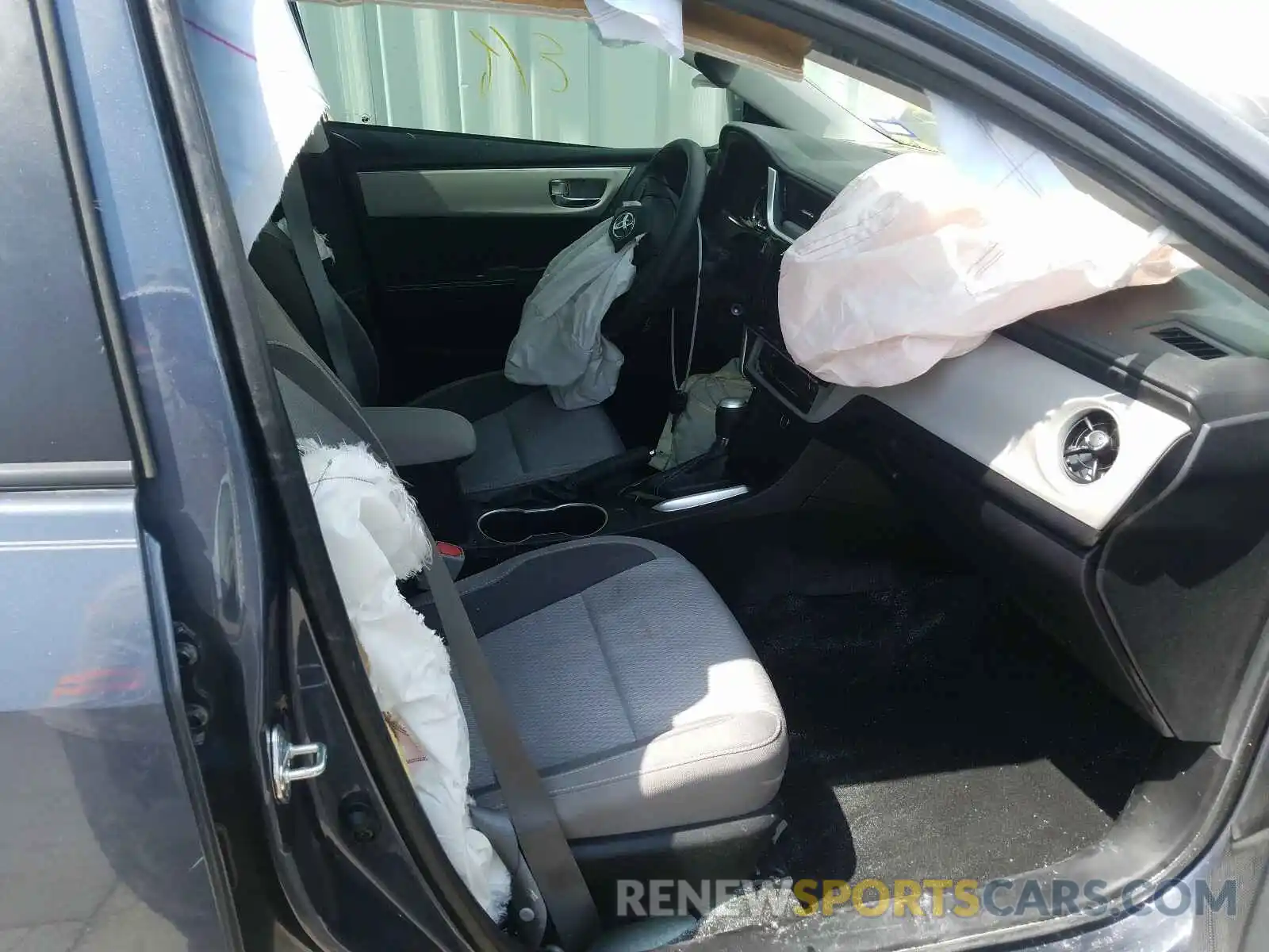 5 Photograph of a damaged car 5YFBURHE9KP914368 TOYOTA COROLLA 2019