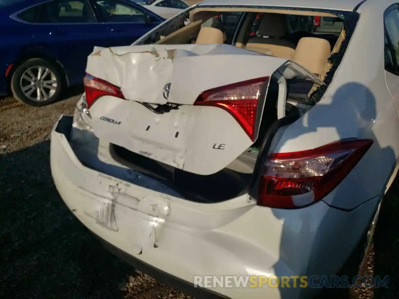 9 Photograph of a damaged car 5YFBURHE9KP914497 TOYOTA COROLLA 2019