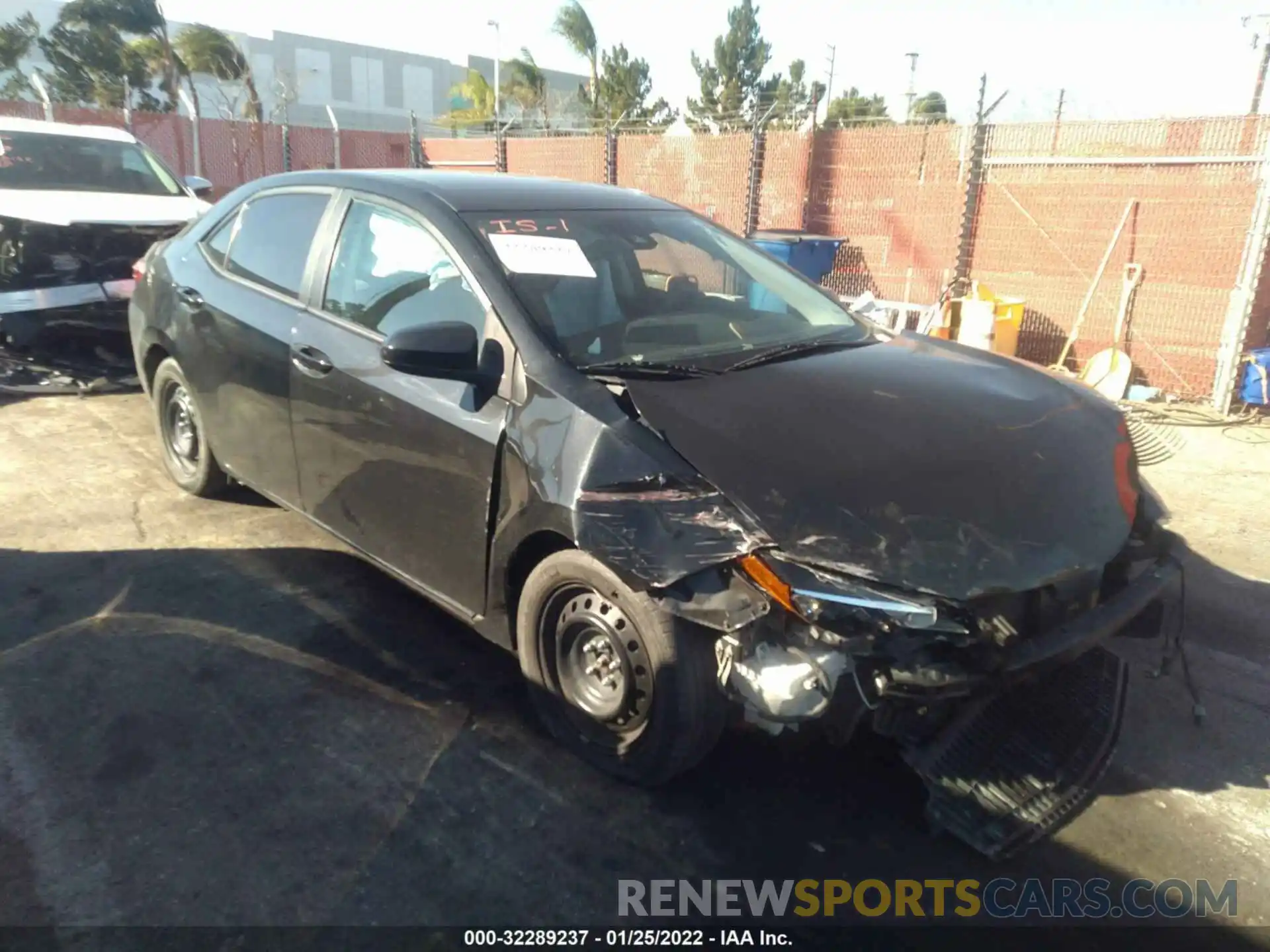 1 Photograph of a damaged car 5YFBURHE9KP914693 TOYOTA COROLLA 2019