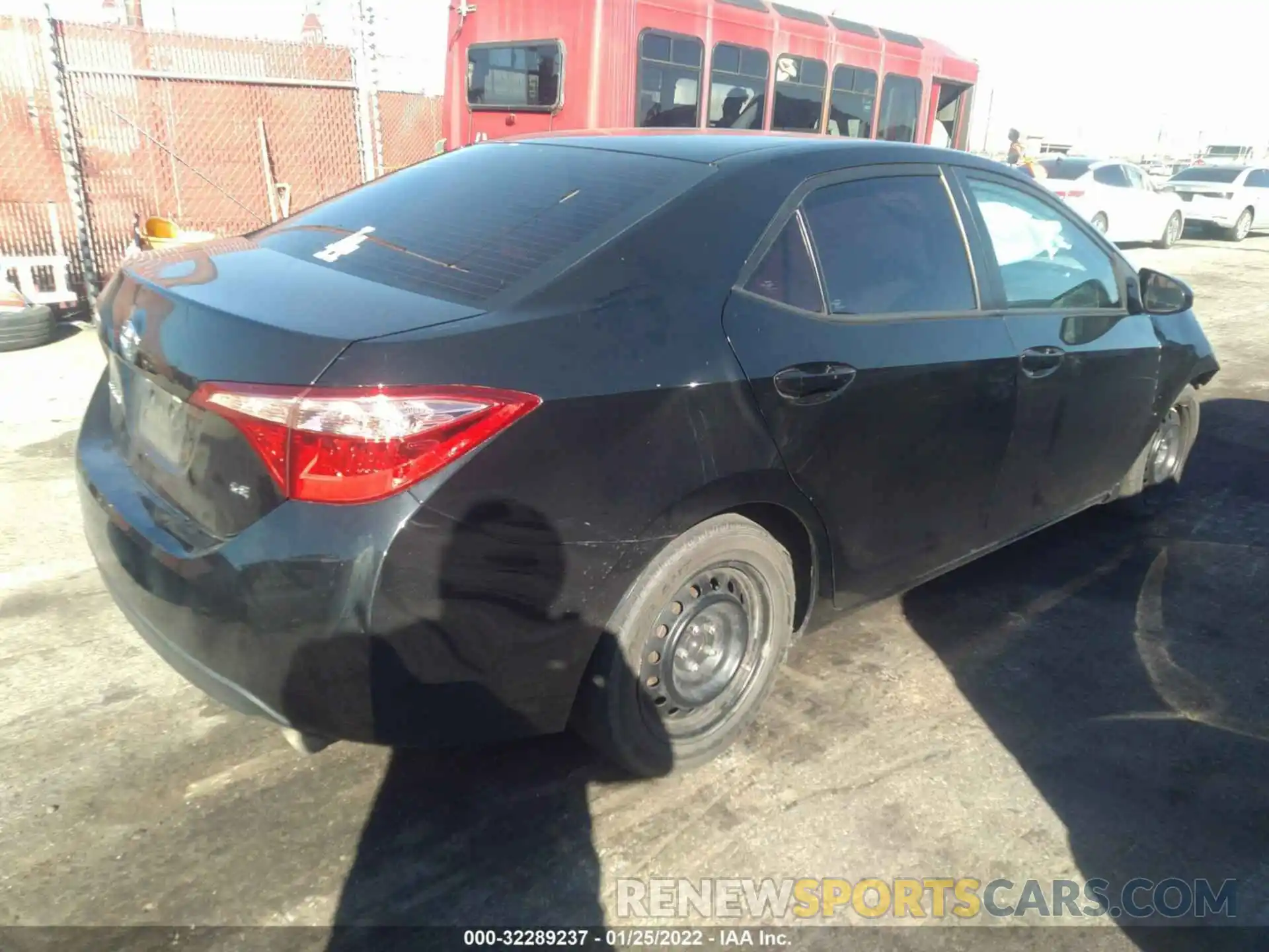 4 Фотография поврежденного автомобиля 5YFBURHE9KP914693 TOYOTA COROLLA 2019