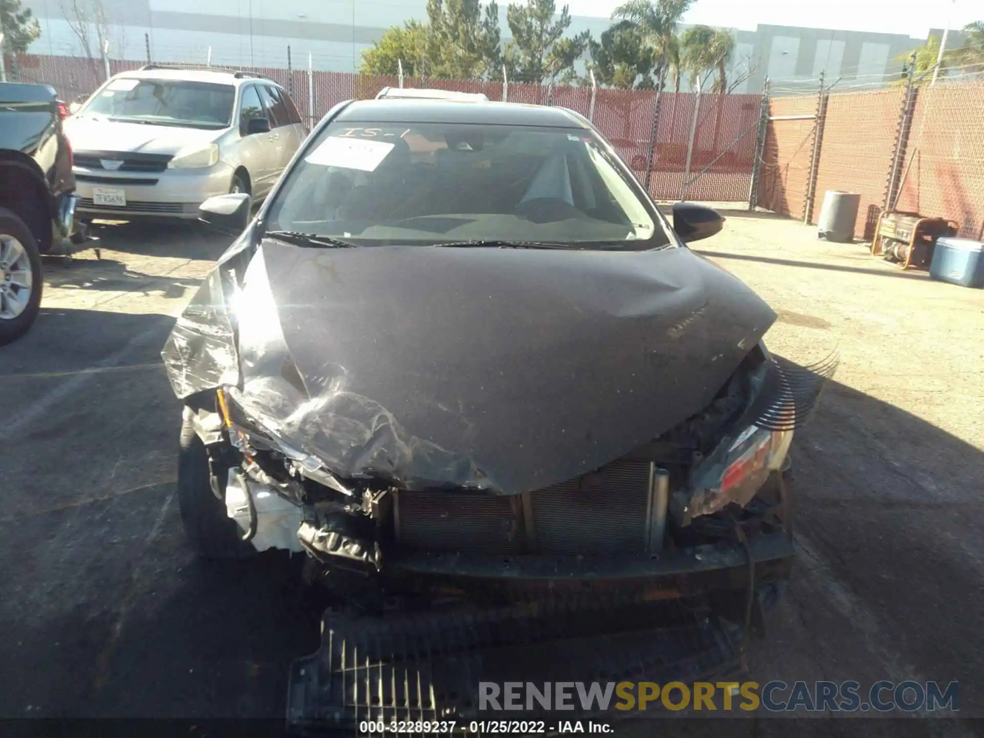 6 Photograph of a damaged car 5YFBURHE9KP914693 TOYOTA COROLLA 2019